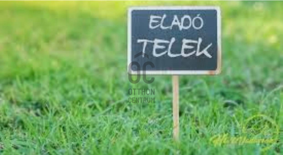 Eladó telek