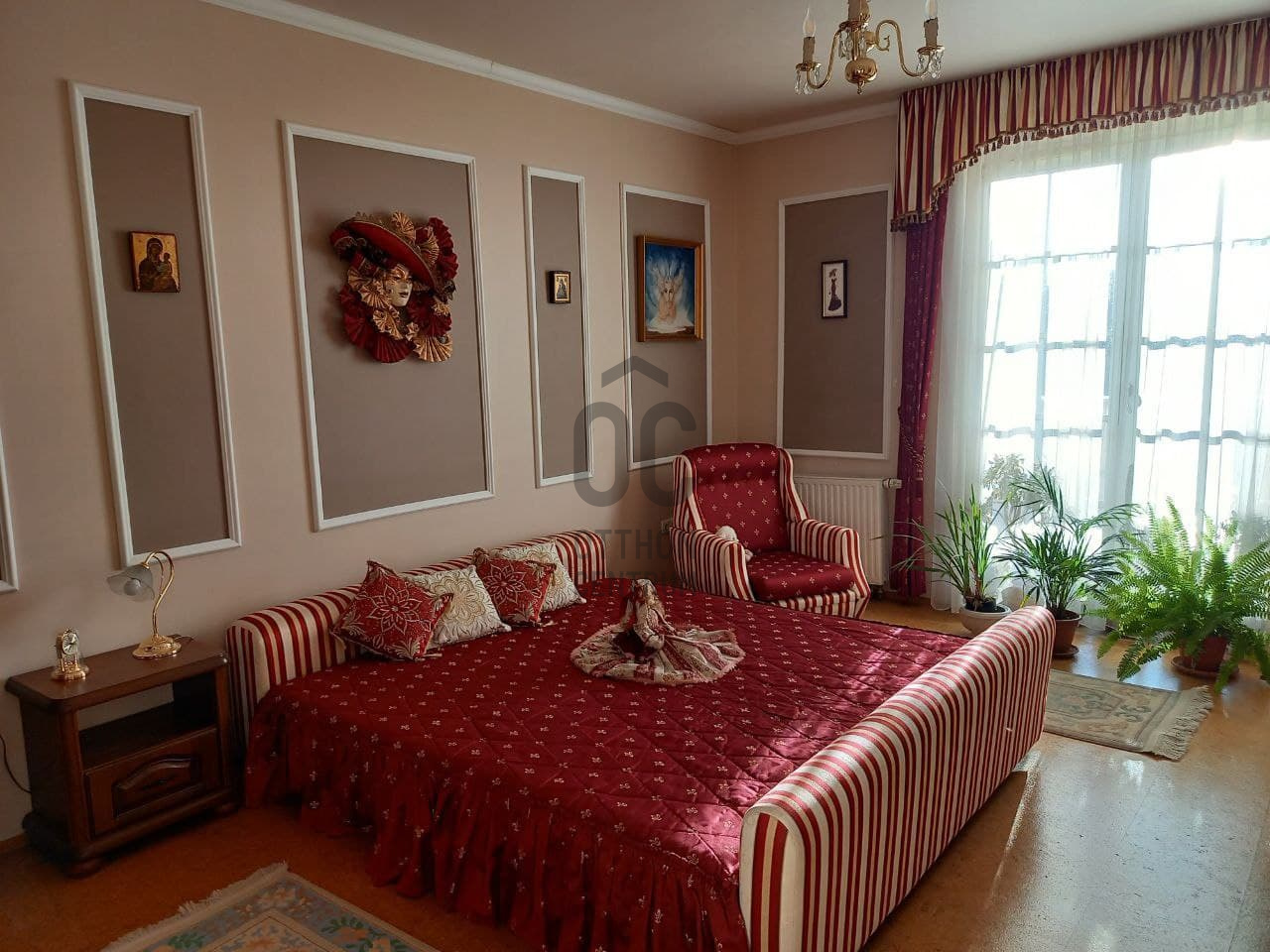 Gallery zoom image