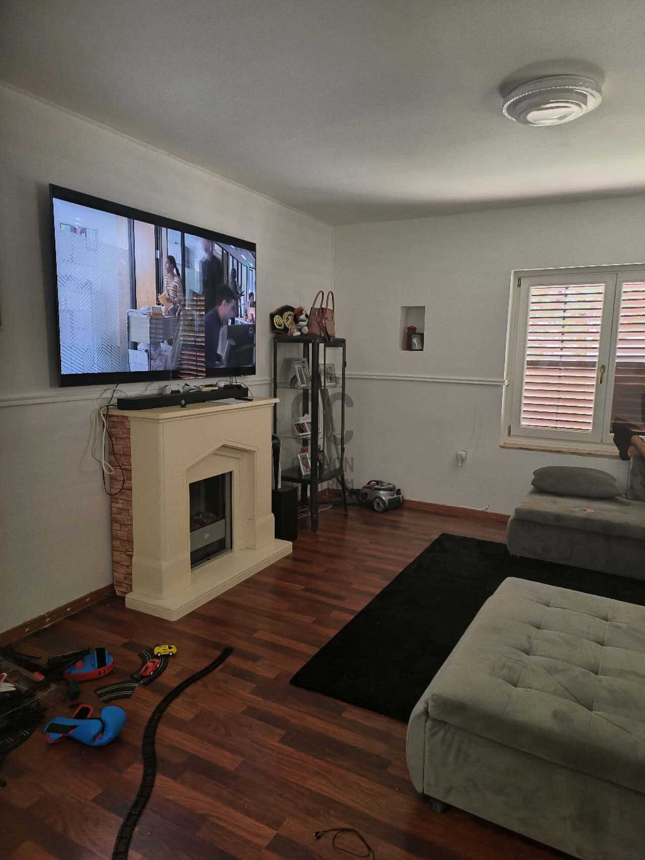 Gallery zoom image