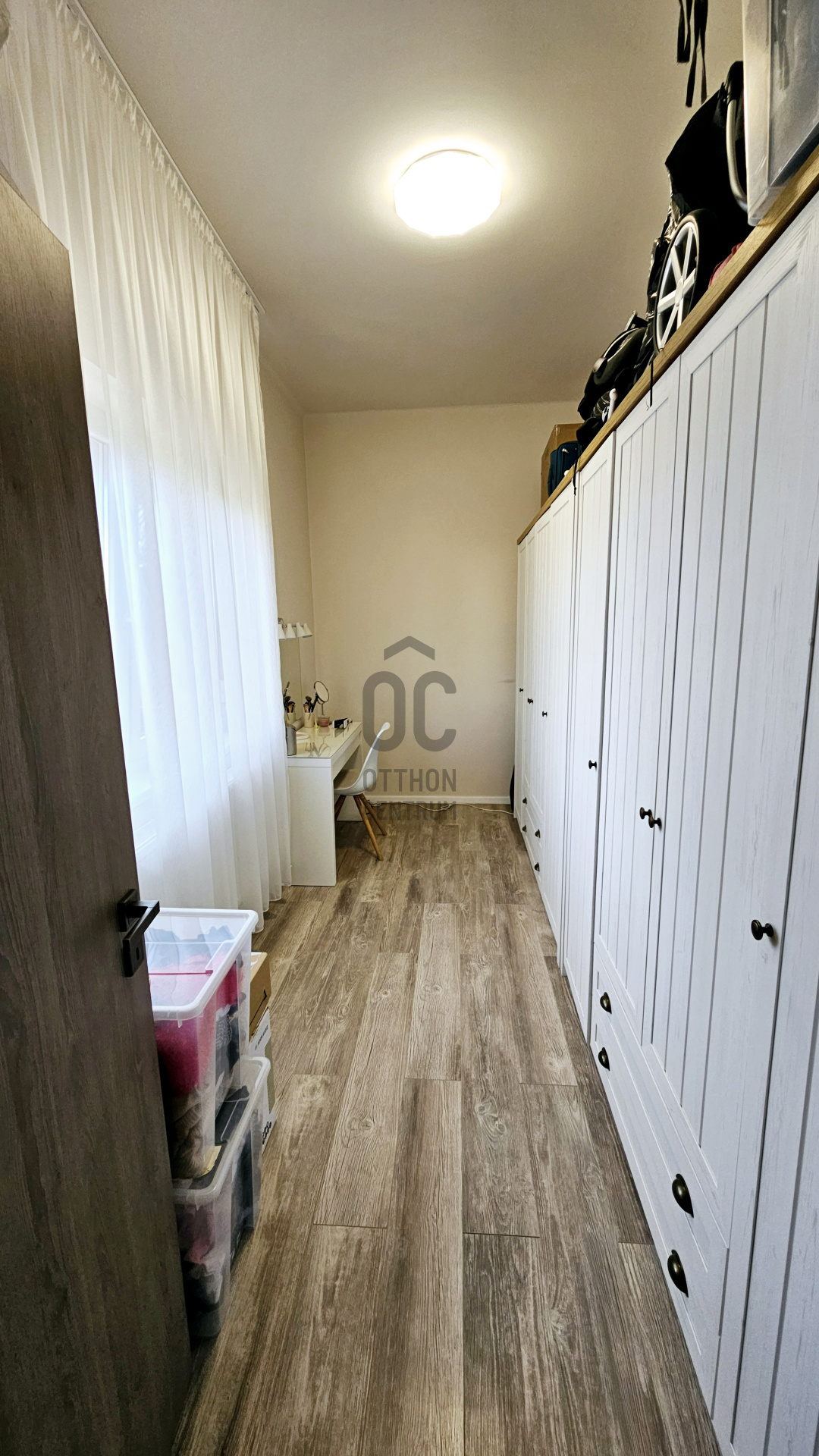 Gallery zoom image