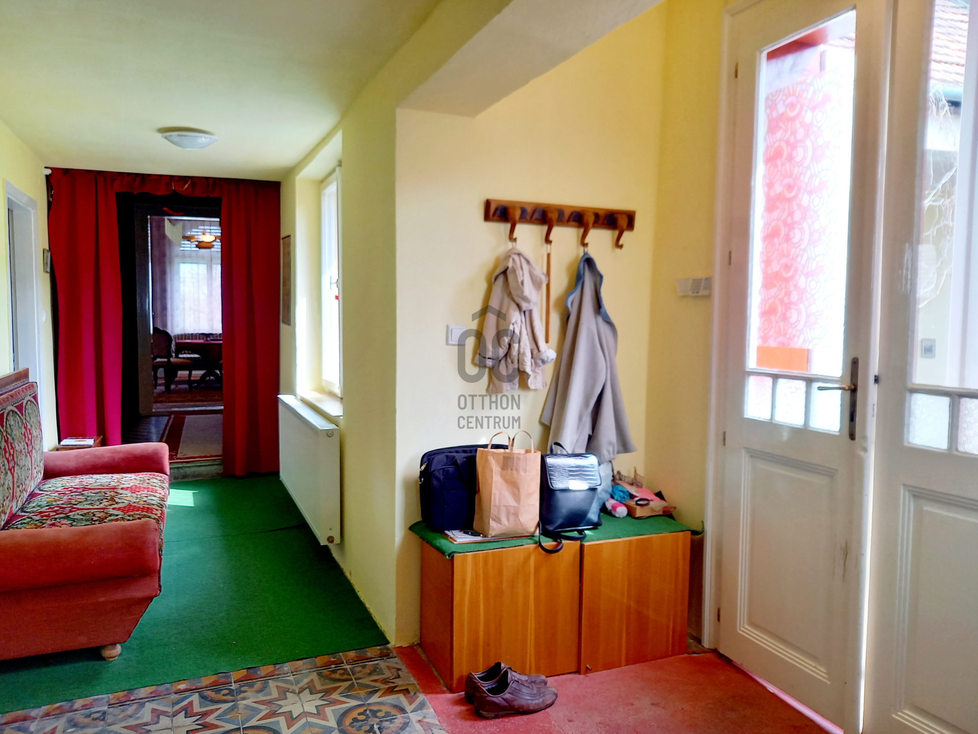 Gallery zoom image
