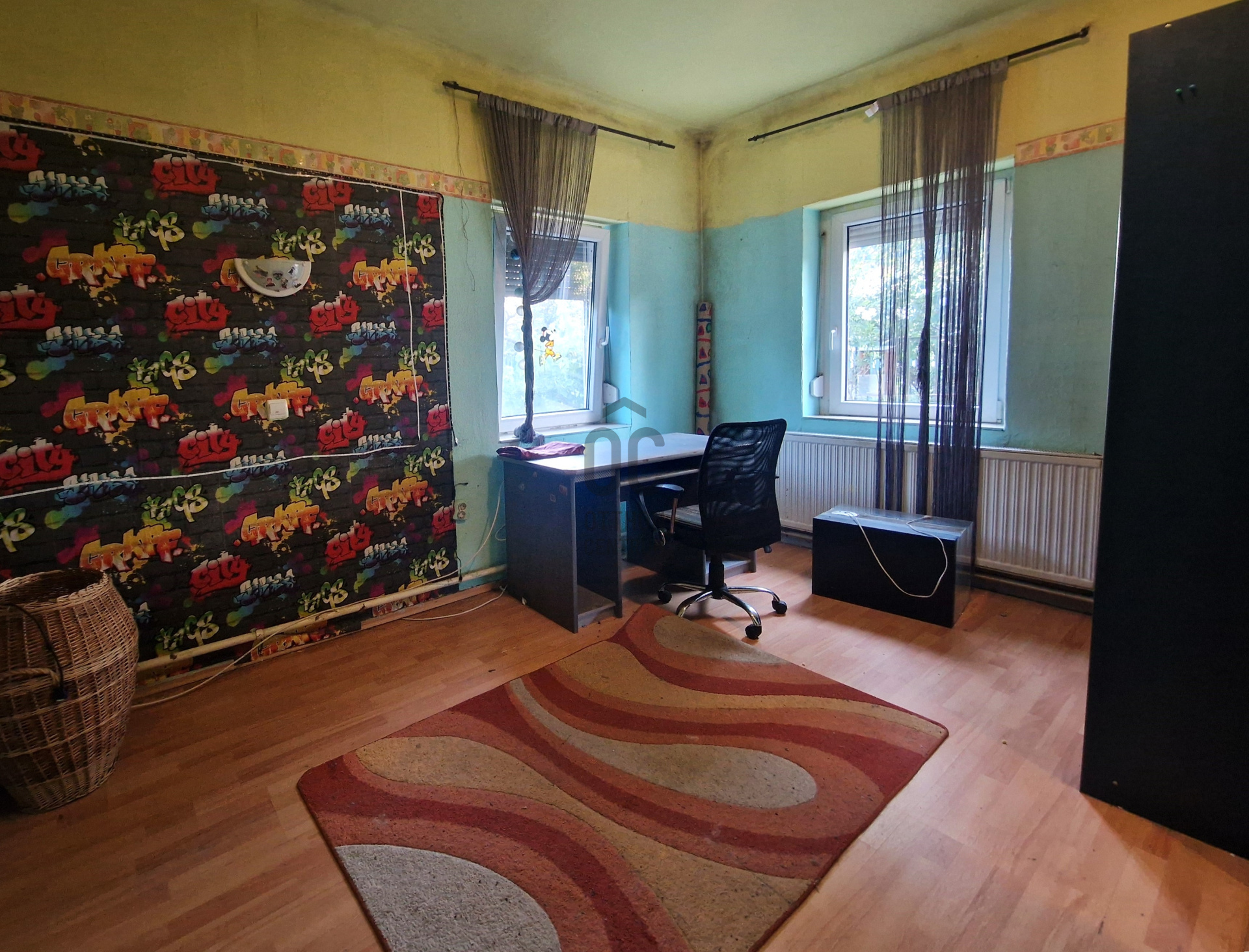 Gallery zoom image