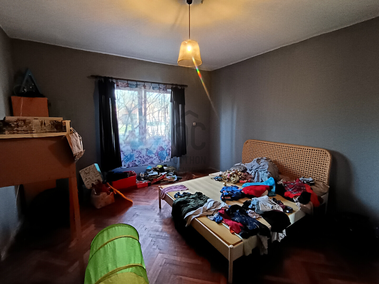 Gallery zoom image