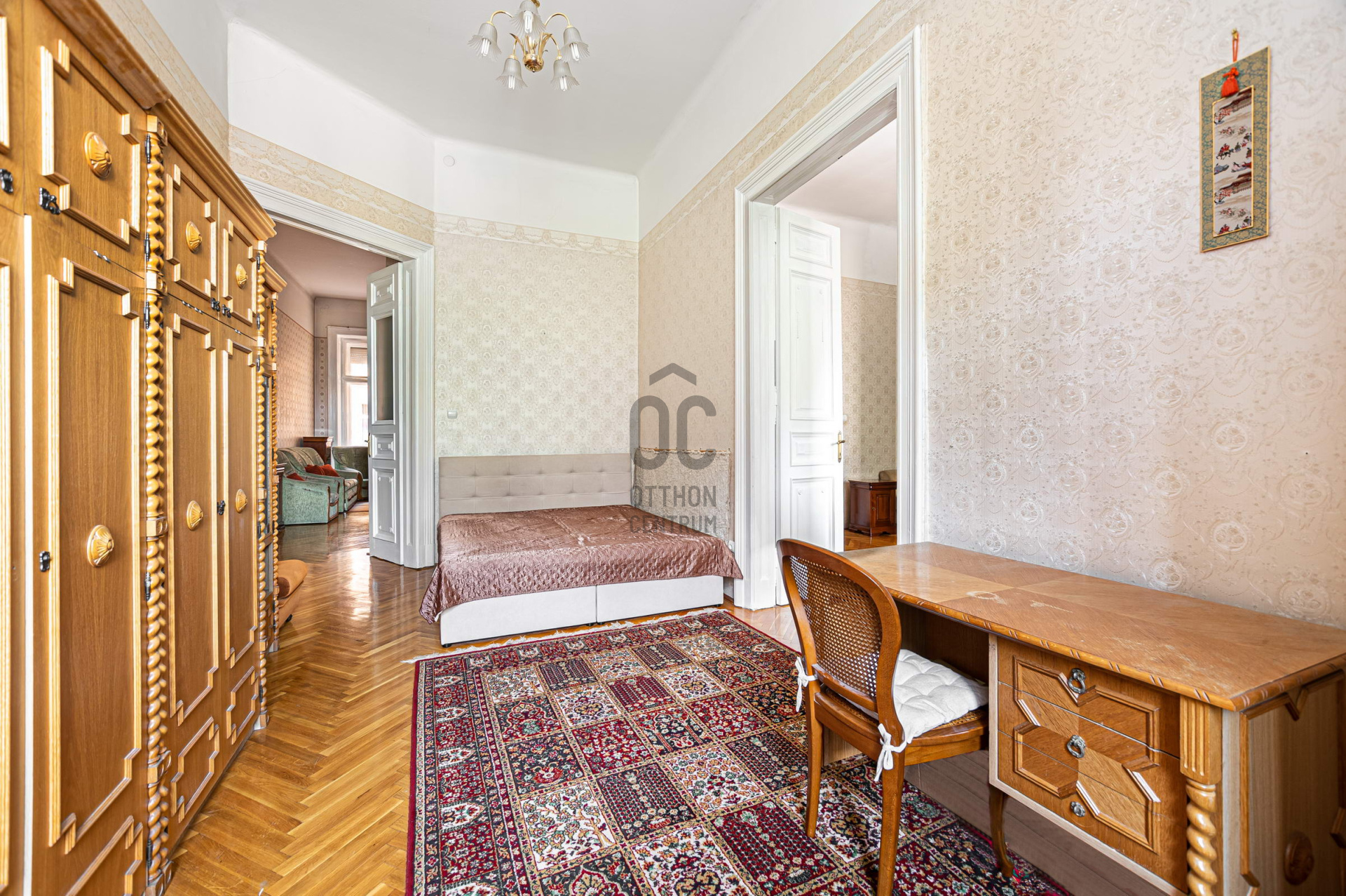 Gallery zoom image