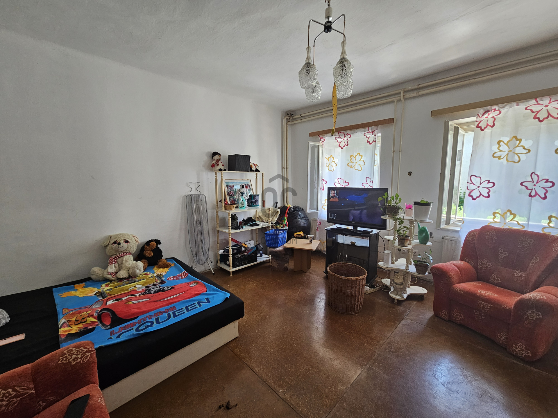 Gallery zoom image