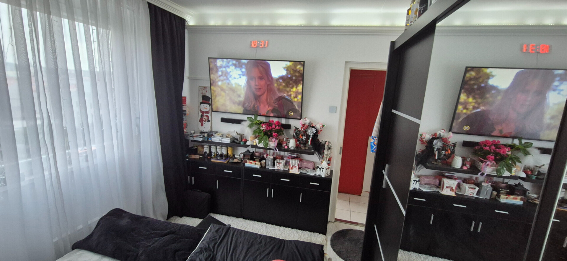 Gallery zoom image