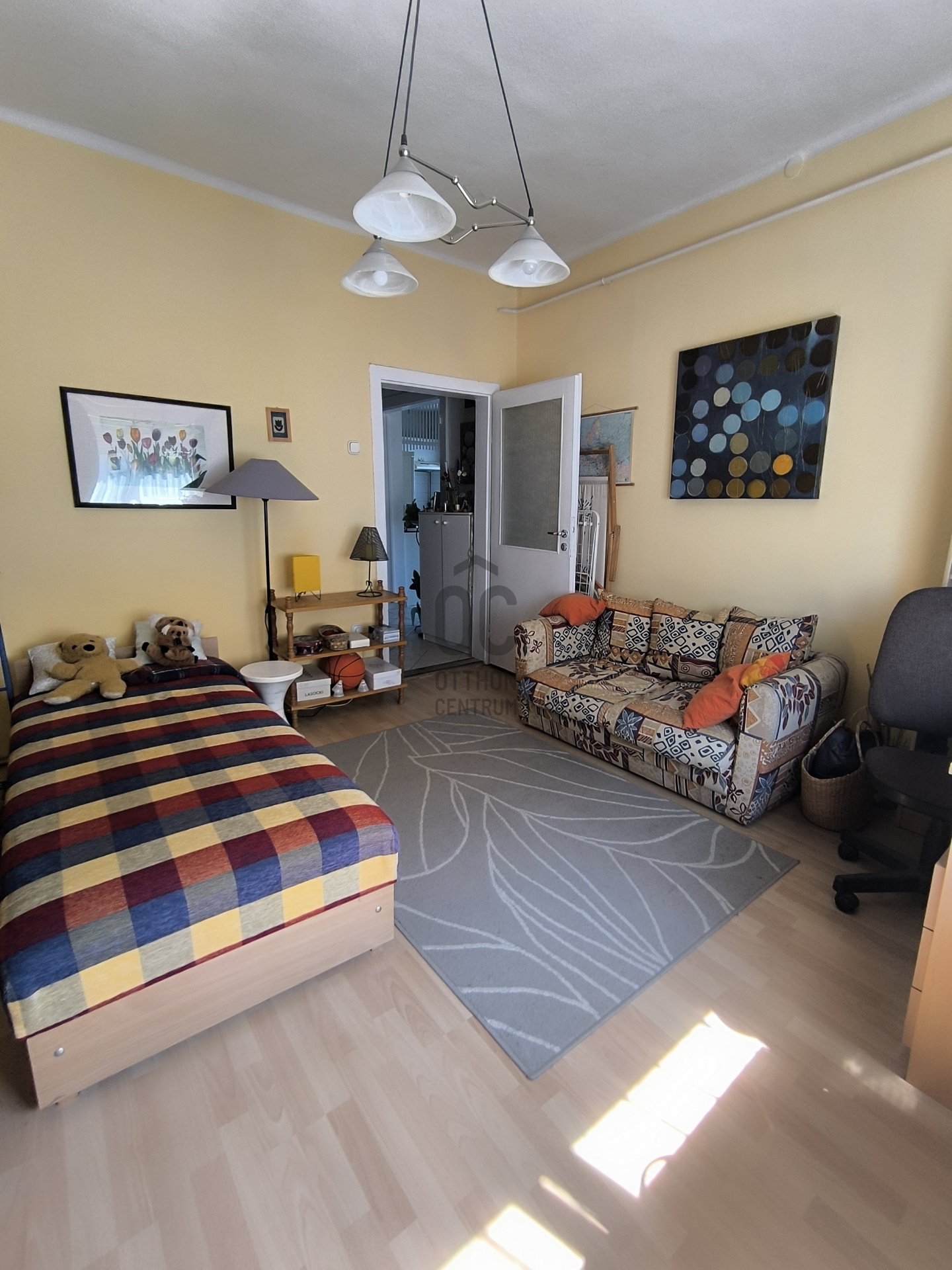 Gallery zoom image