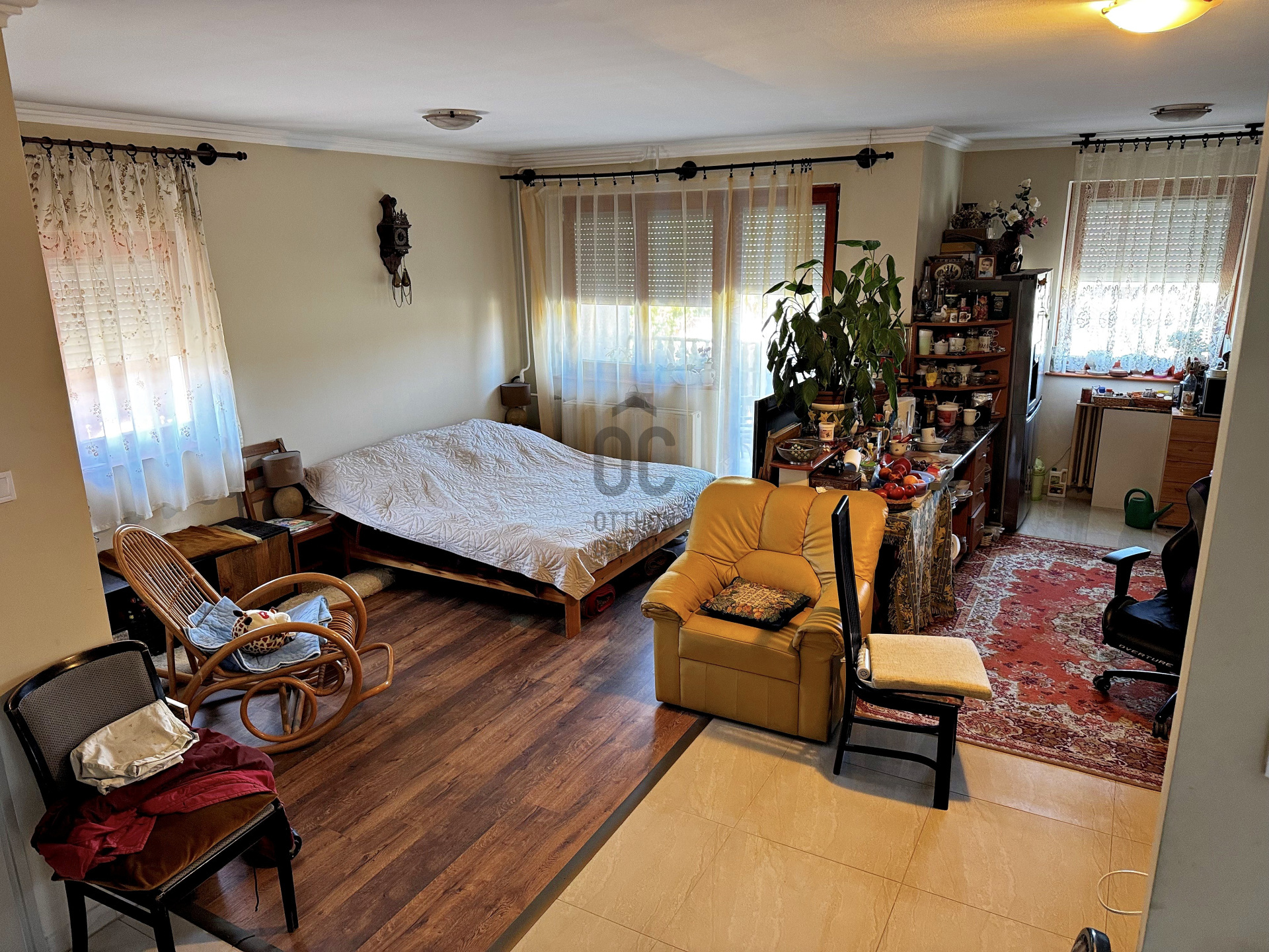 Gallery zoom image
