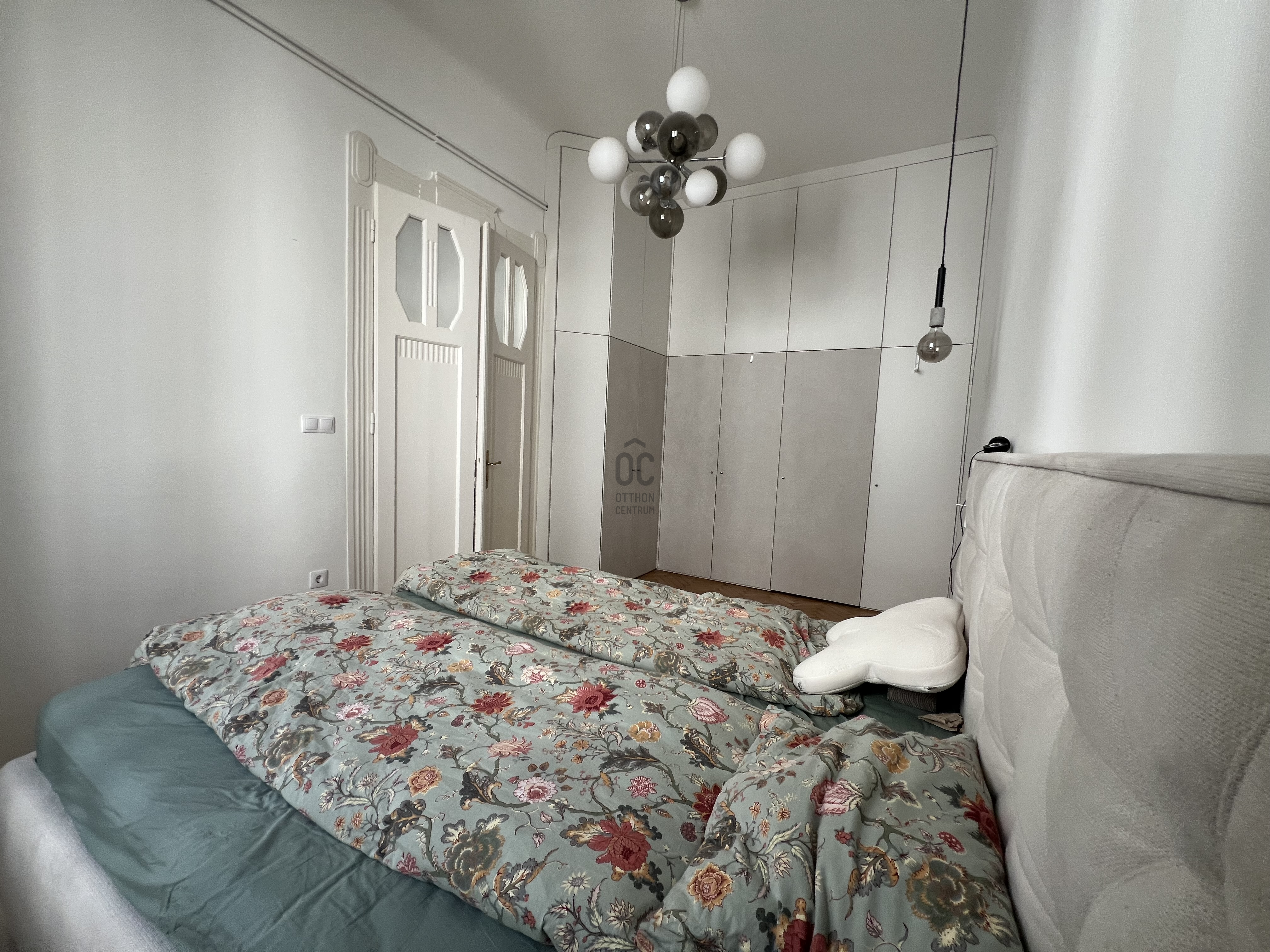Gallery zoom image