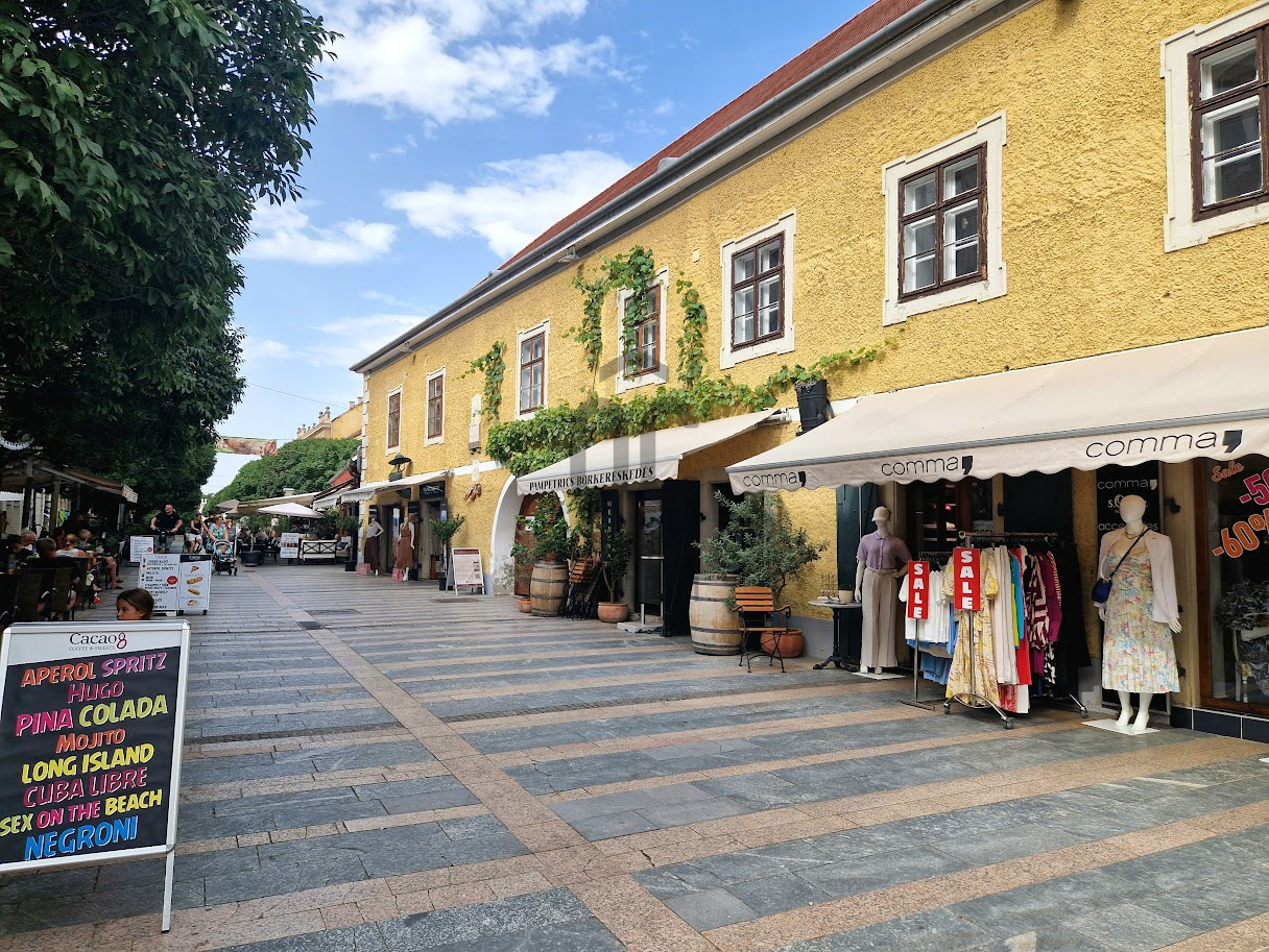 Gallery zoom image