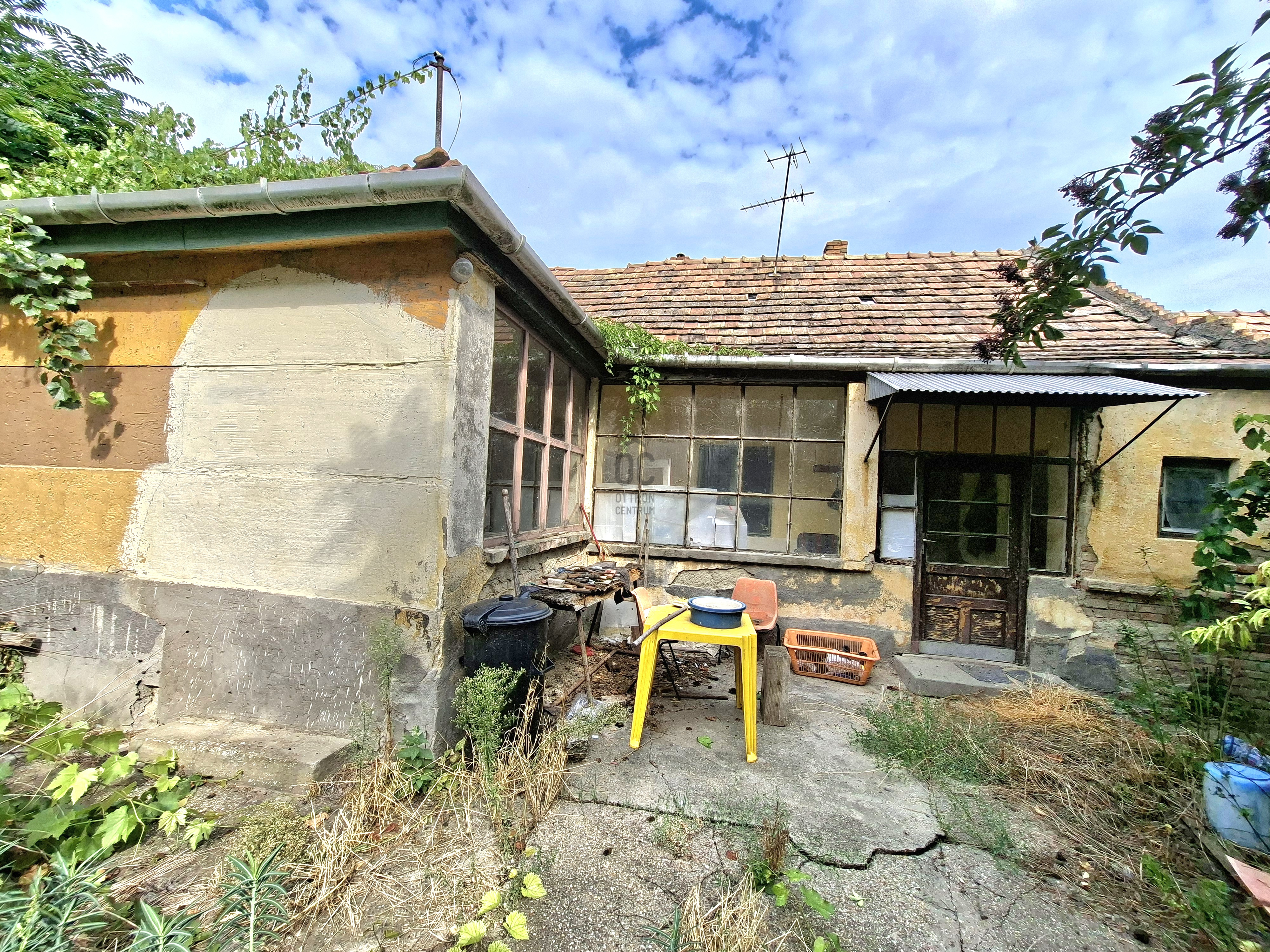 Gallery zoom image