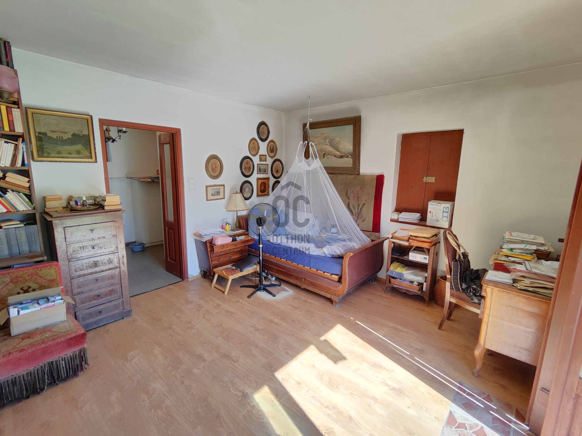 Gallery zoom image