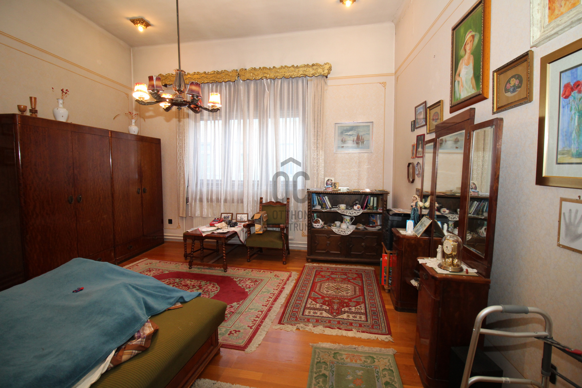Gallery zoom image