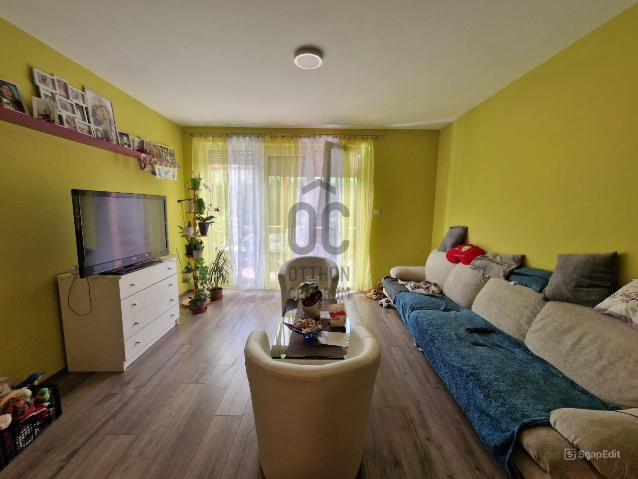 Gallery zoom image