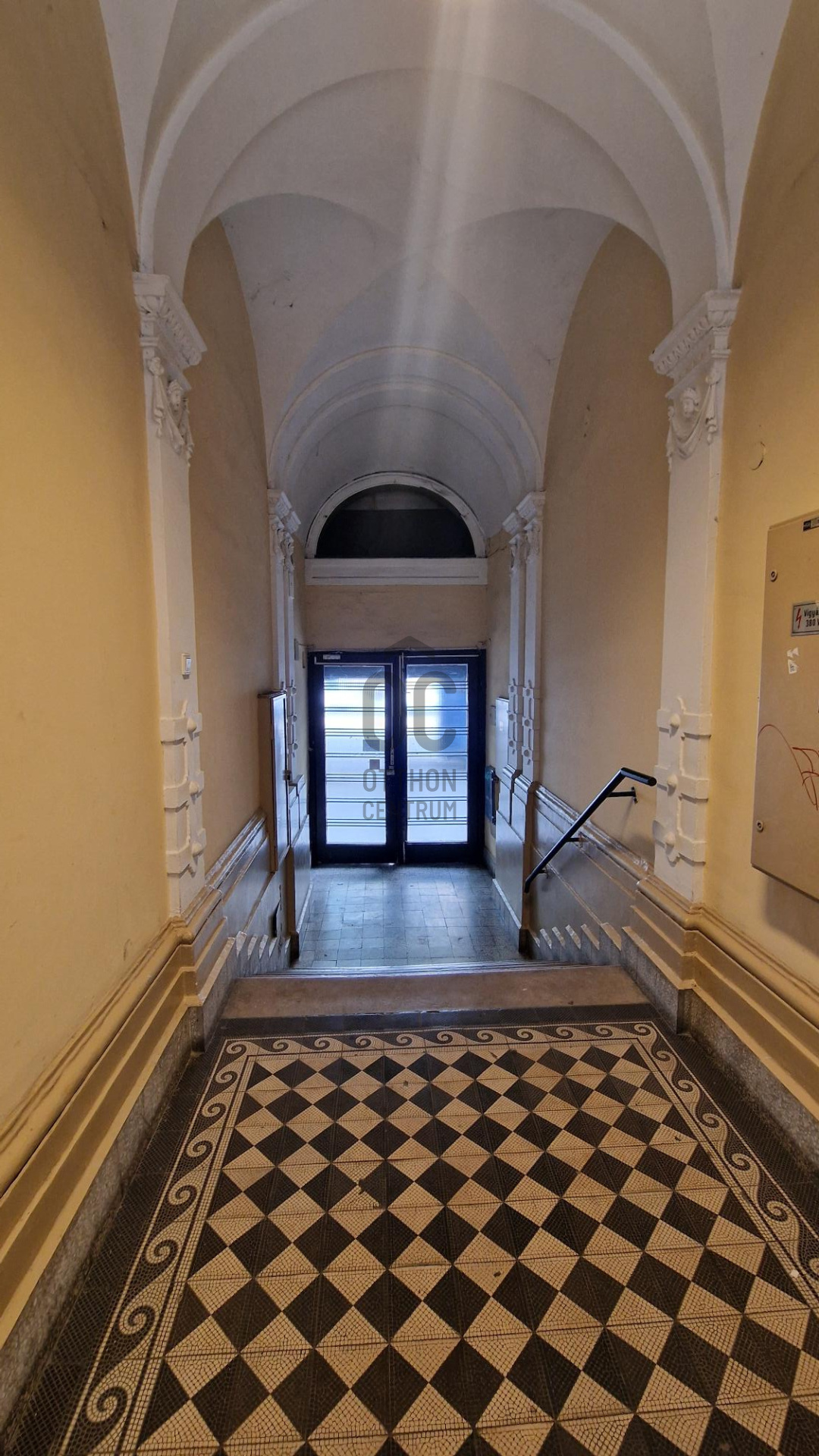 Gallery zoom image