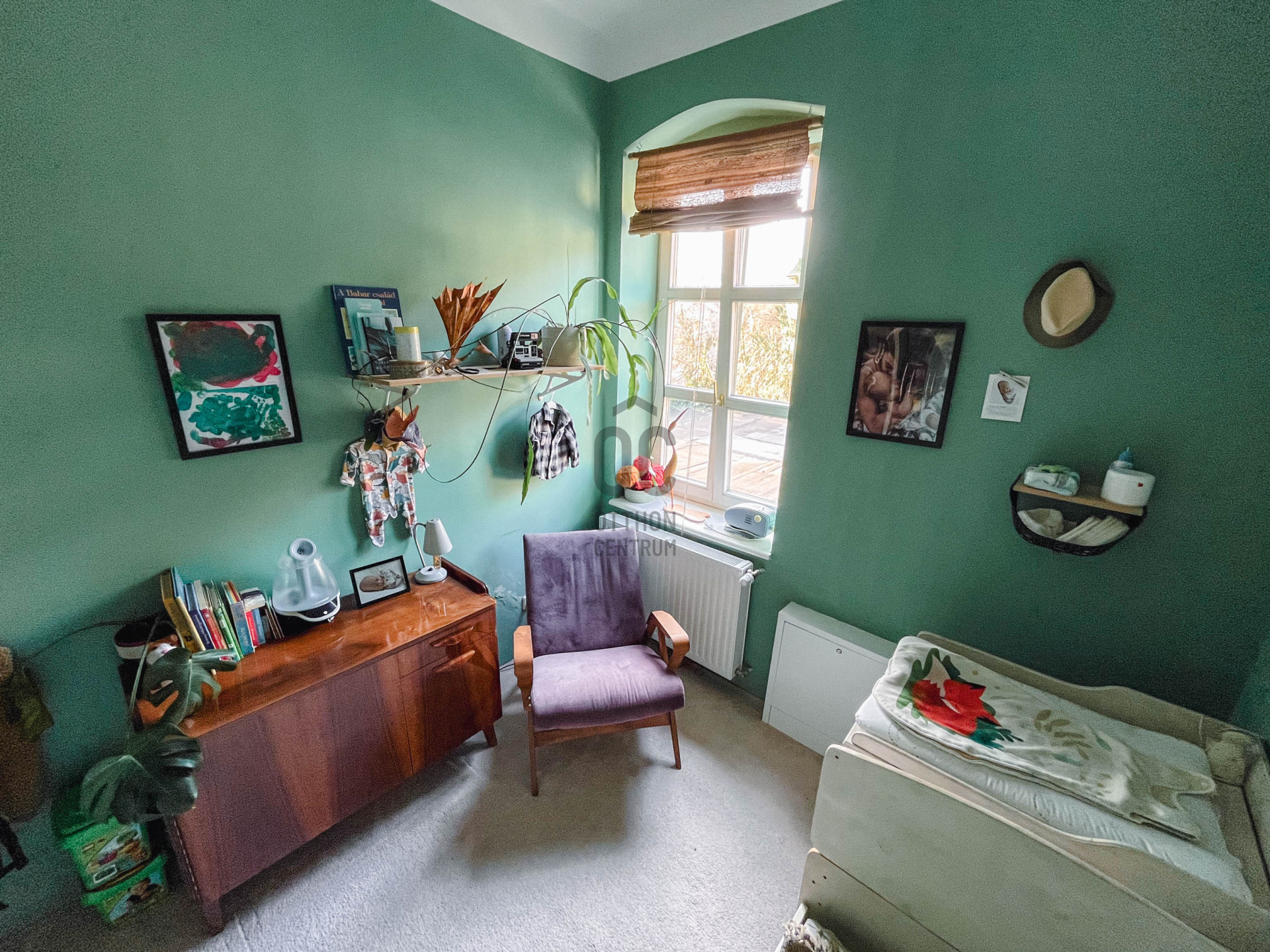 Gallery zoom image