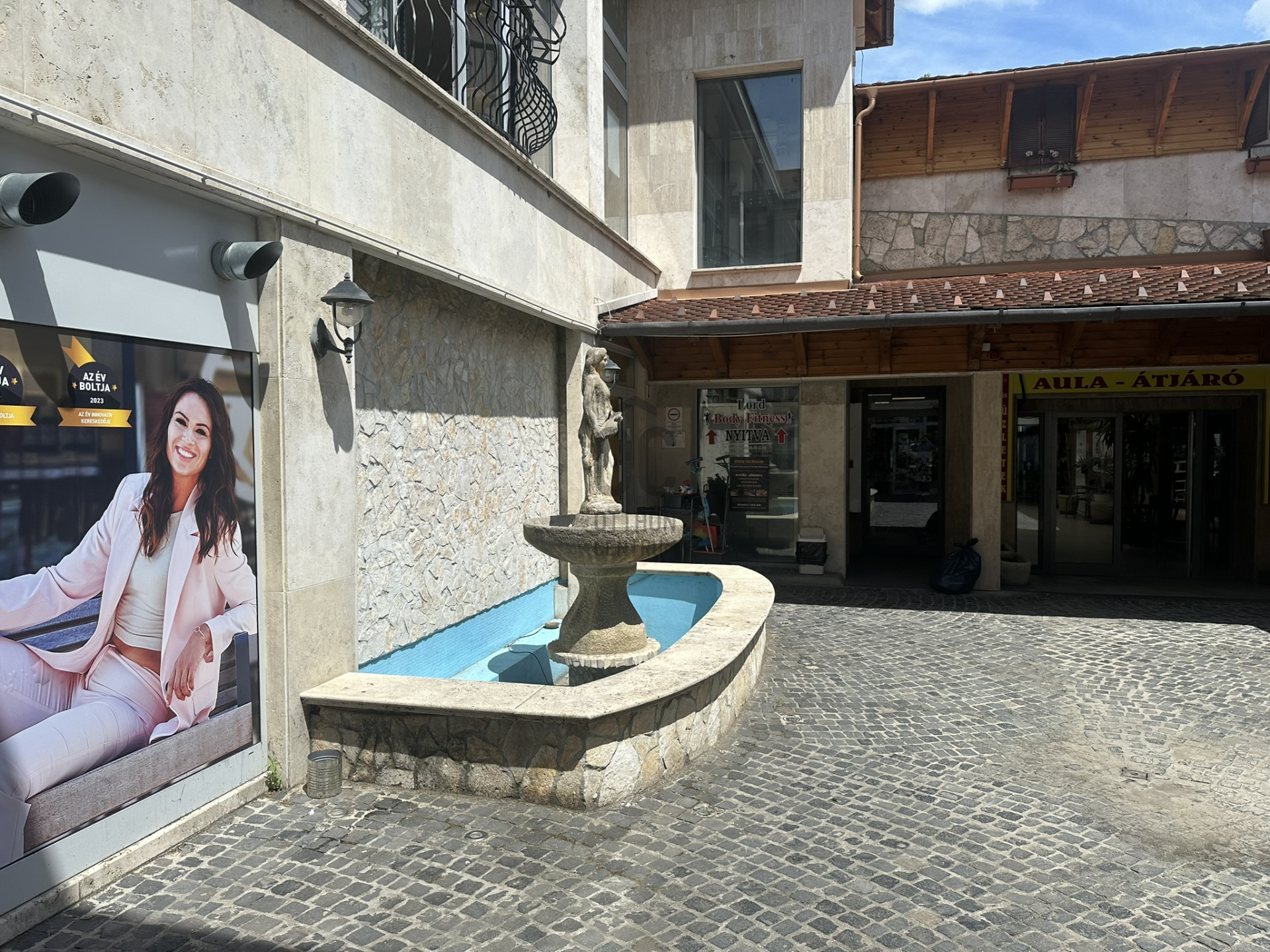 Gallery zoom image