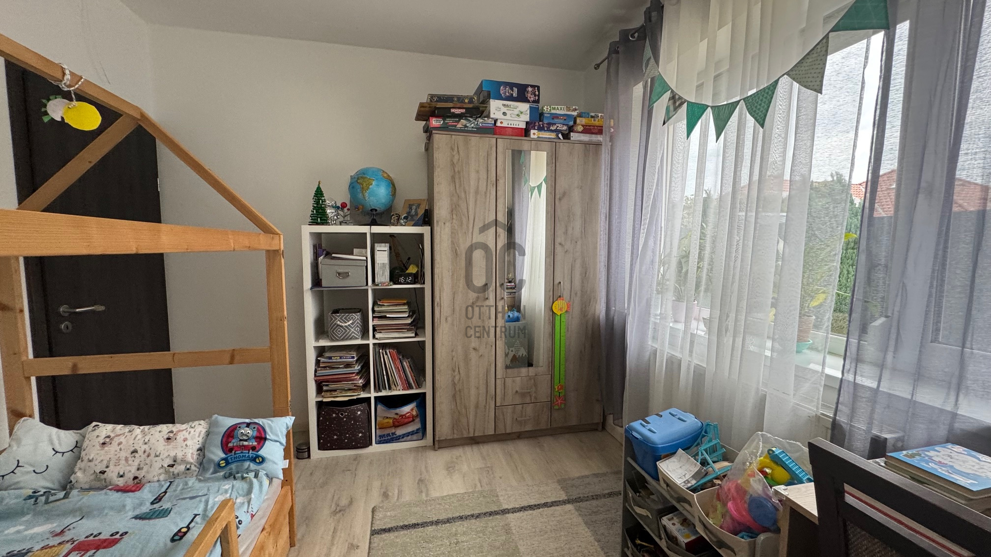 Gallery zoom image