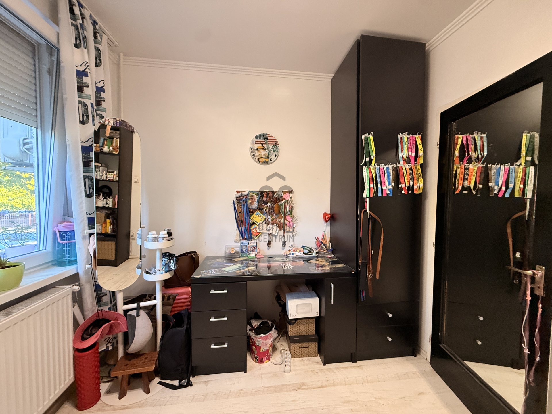 Gallery zoom image