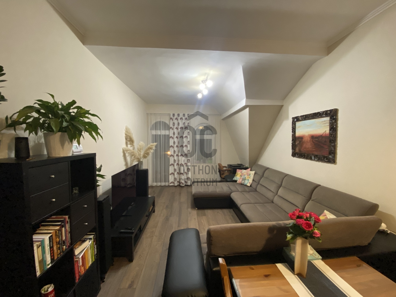 Gallery zoom image