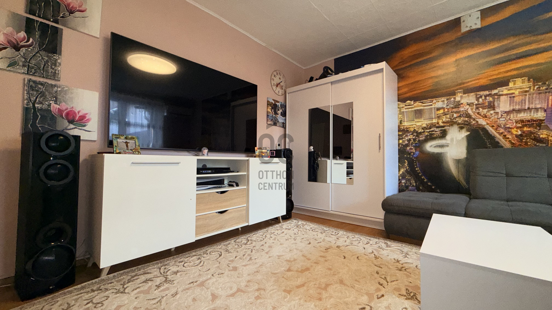 Gallery zoom image