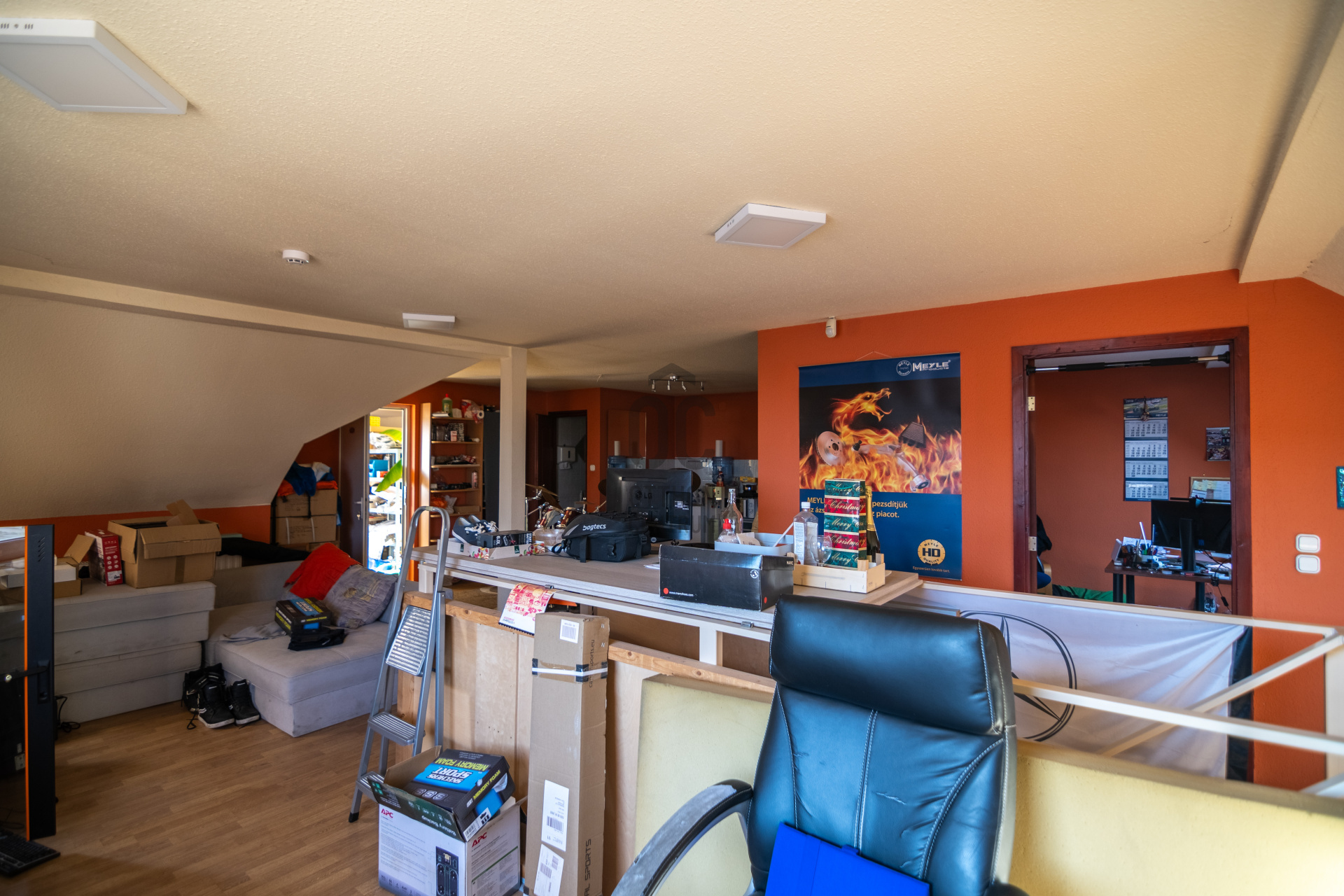 Gallery zoom image