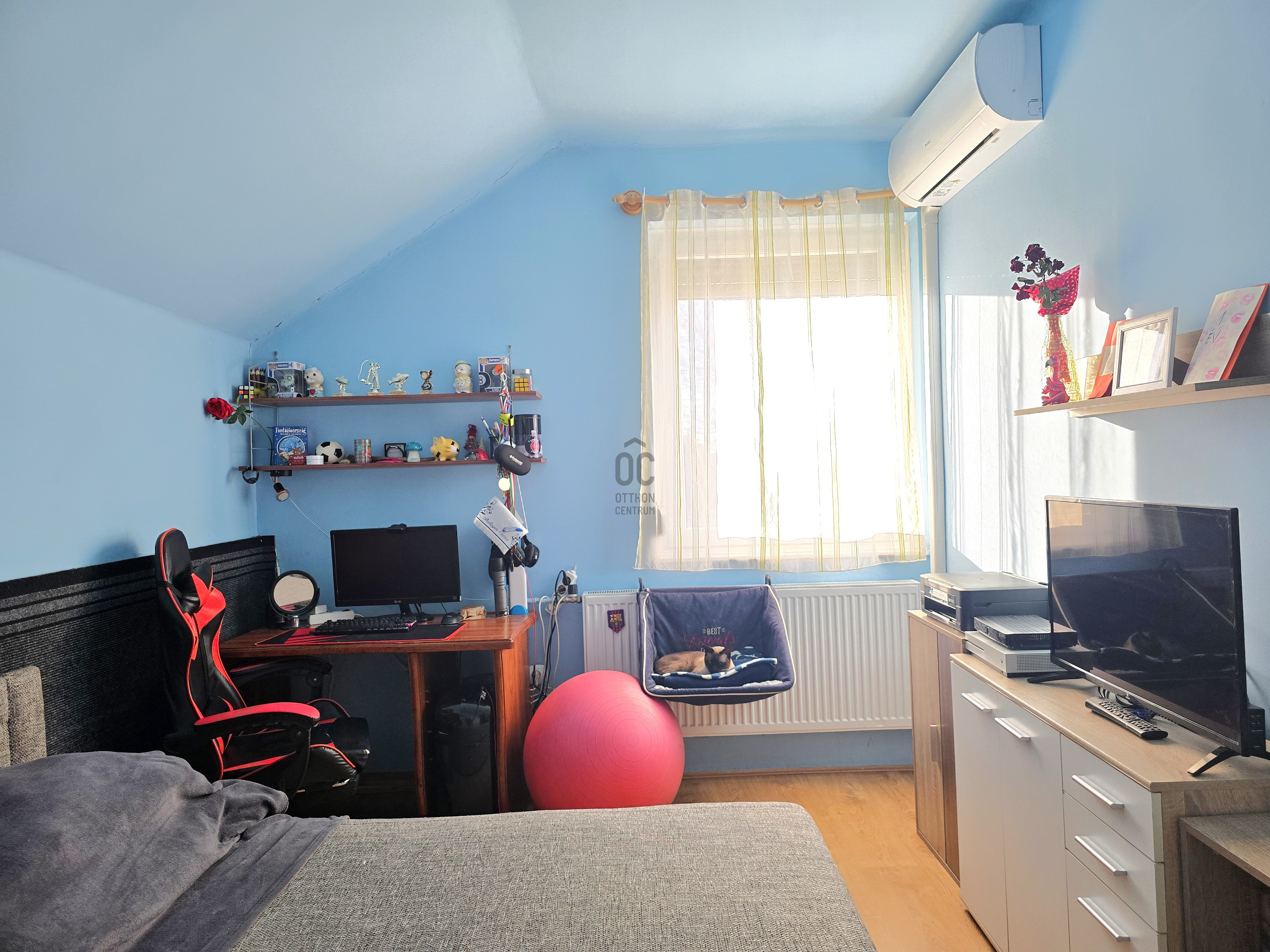 Gallery zoom image