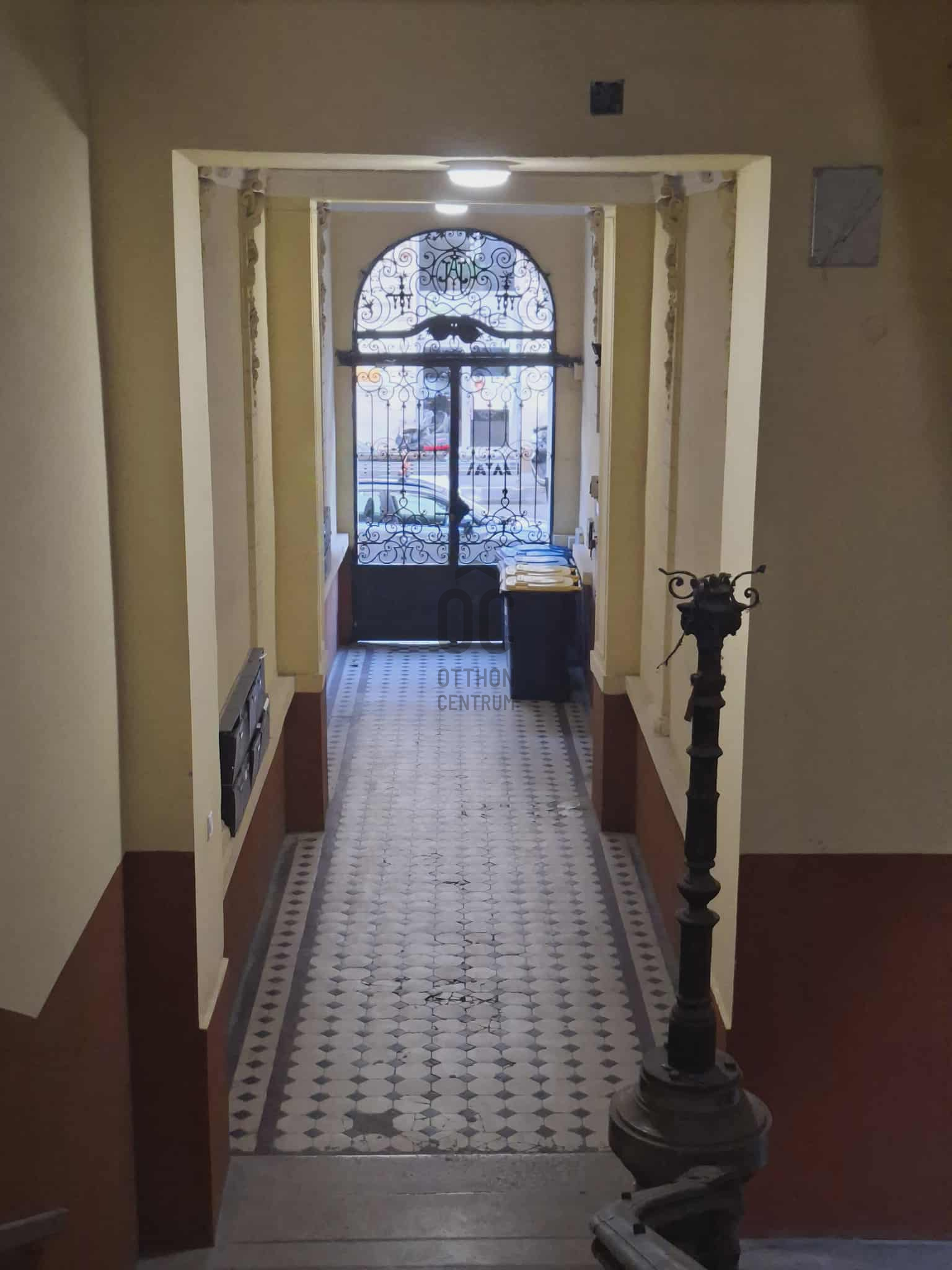 Gallery zoom image