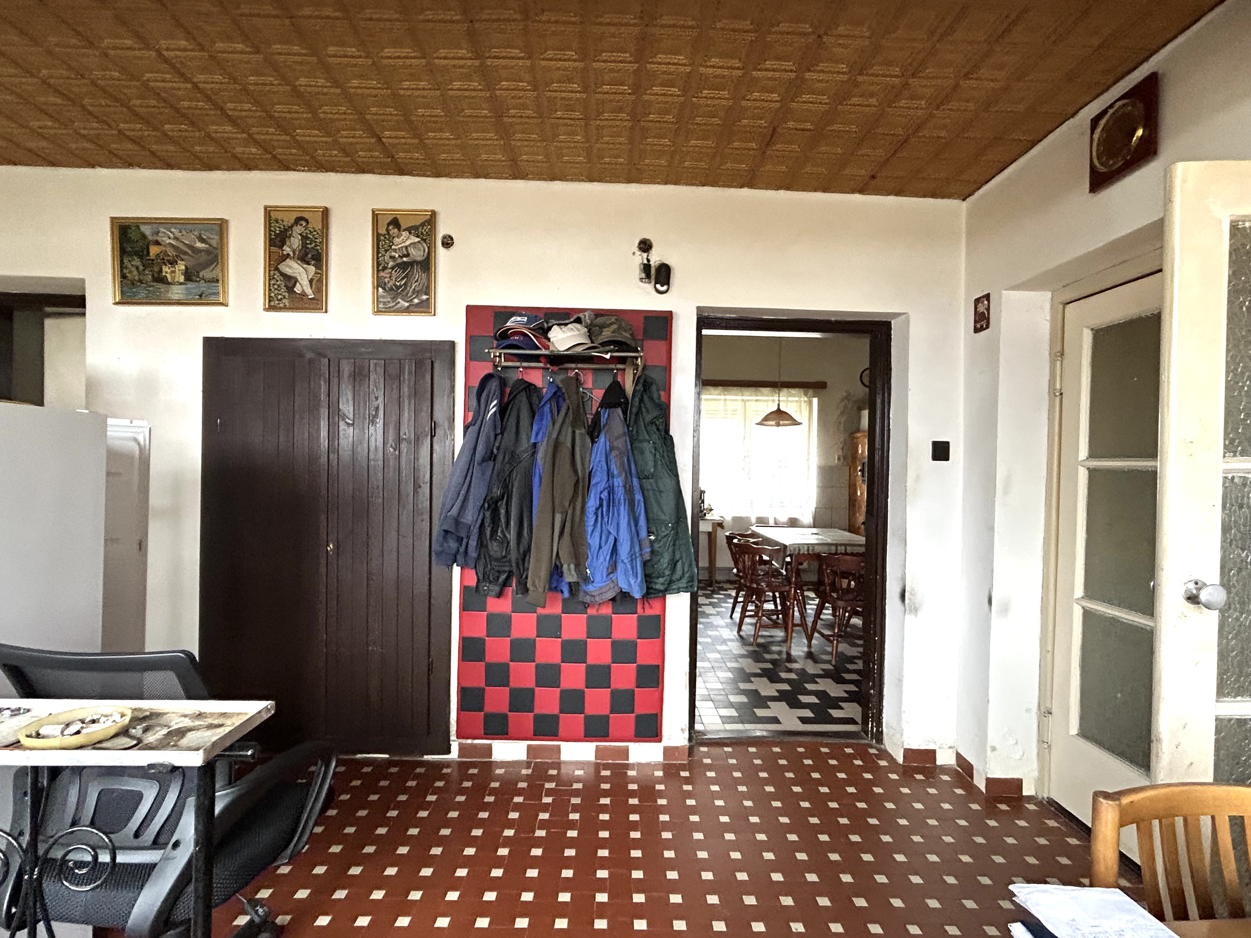 Gallery zoom image