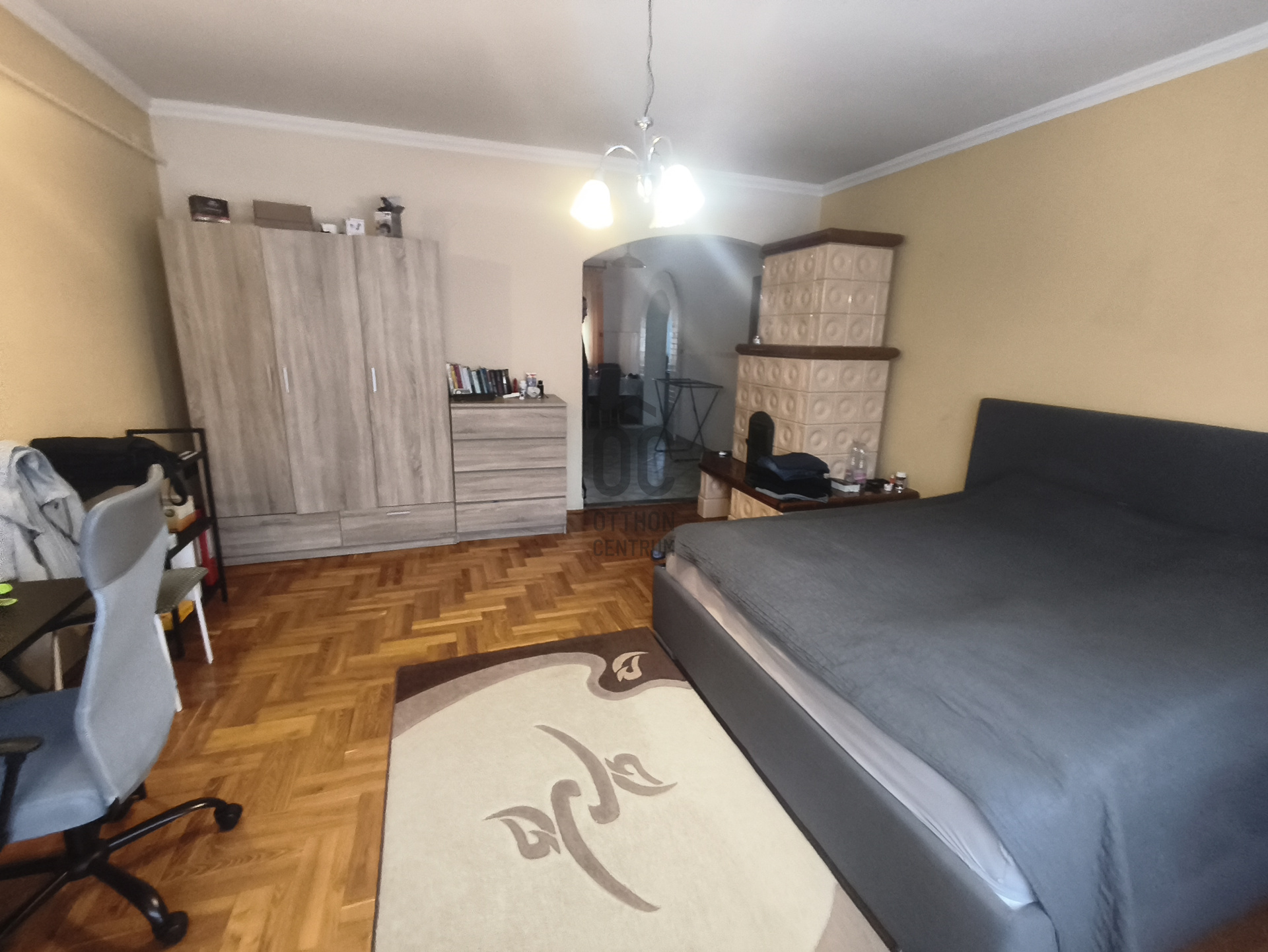 Gallery zoom image