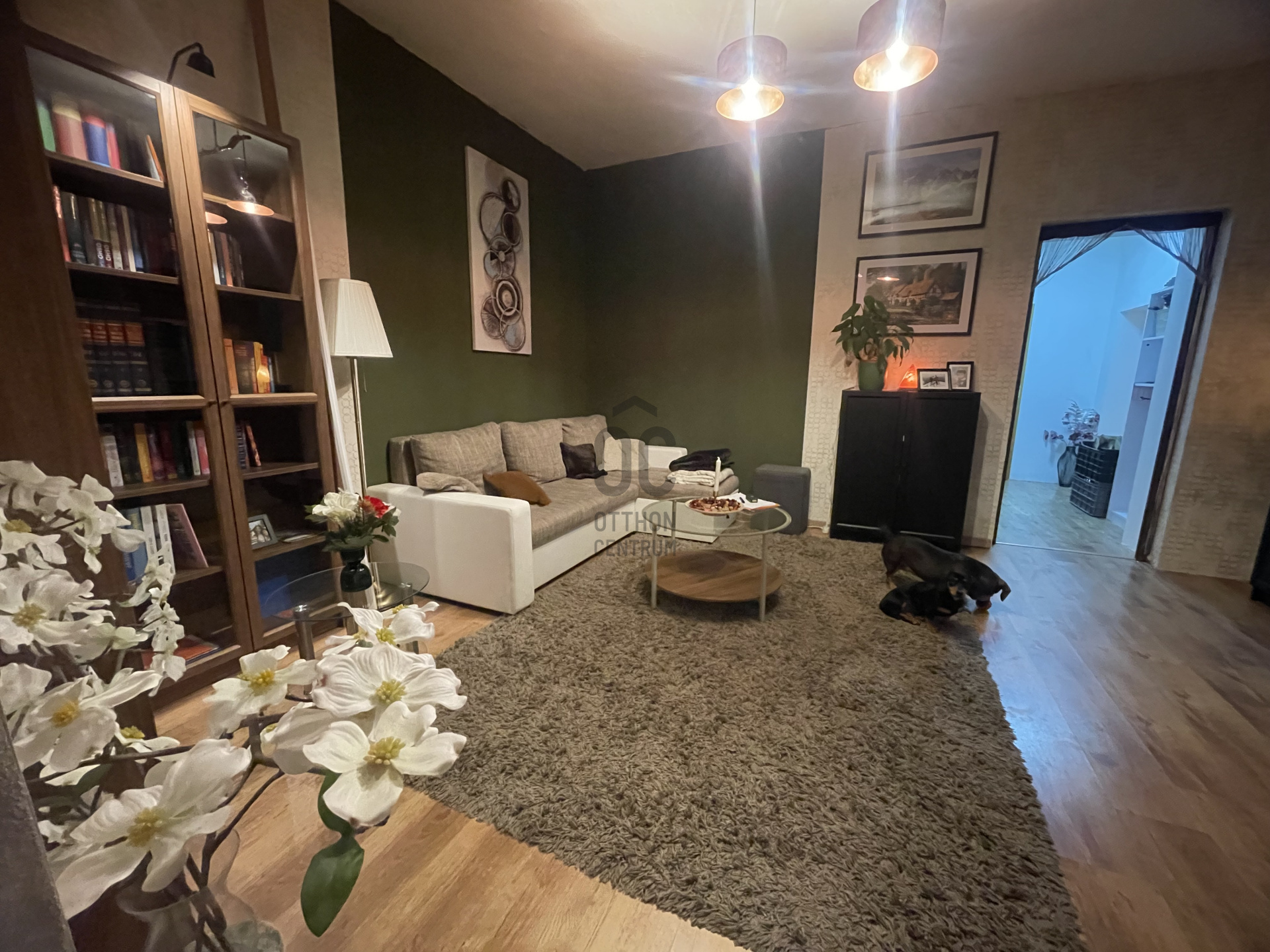 Gallery zoom image