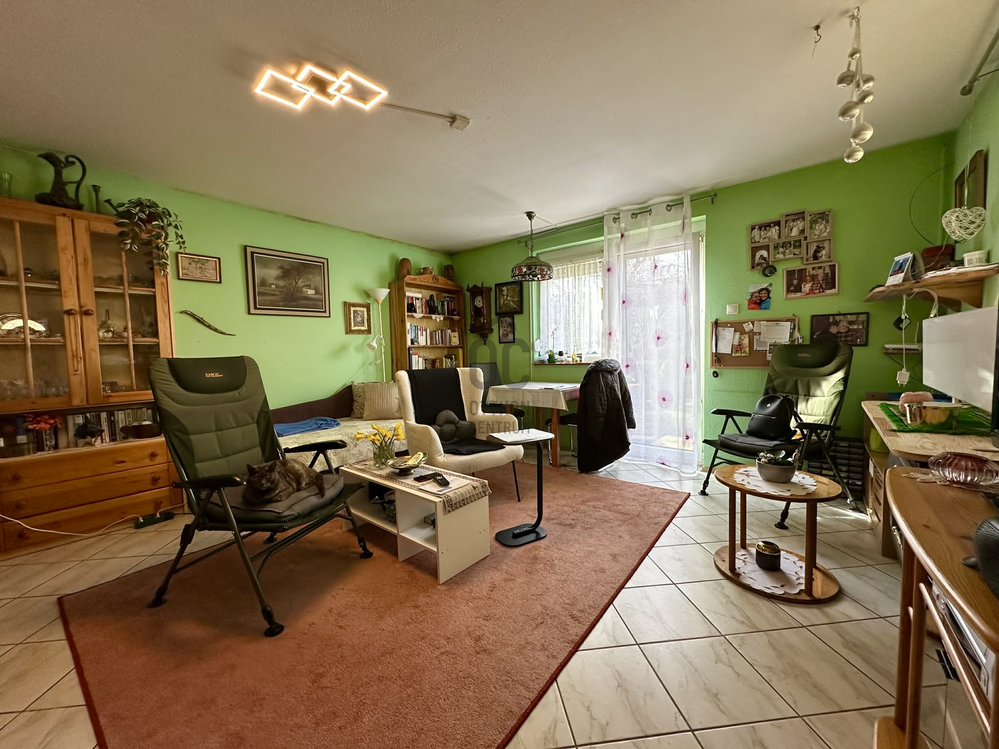 Gallery zoom image