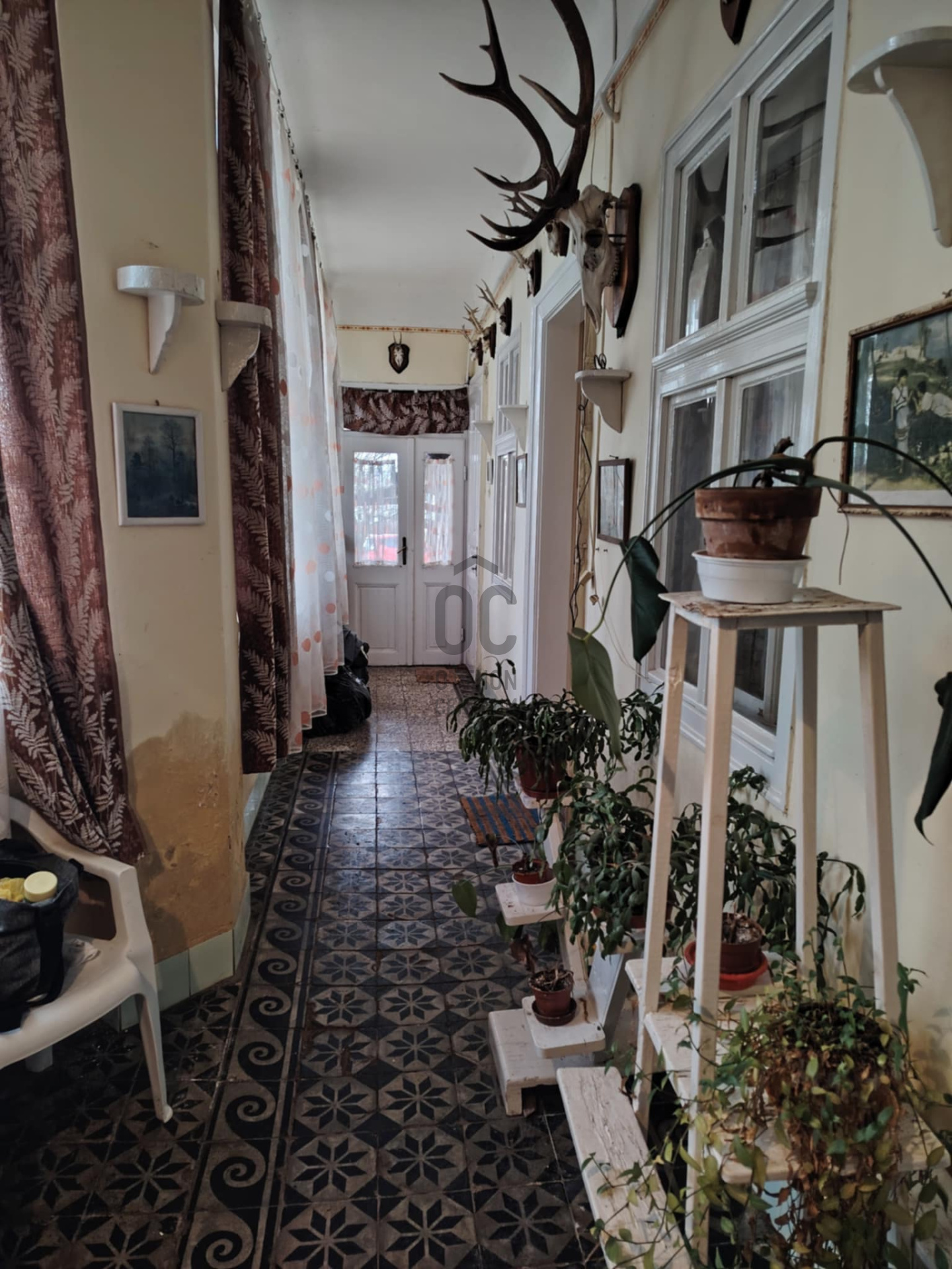 Gallery zoom image