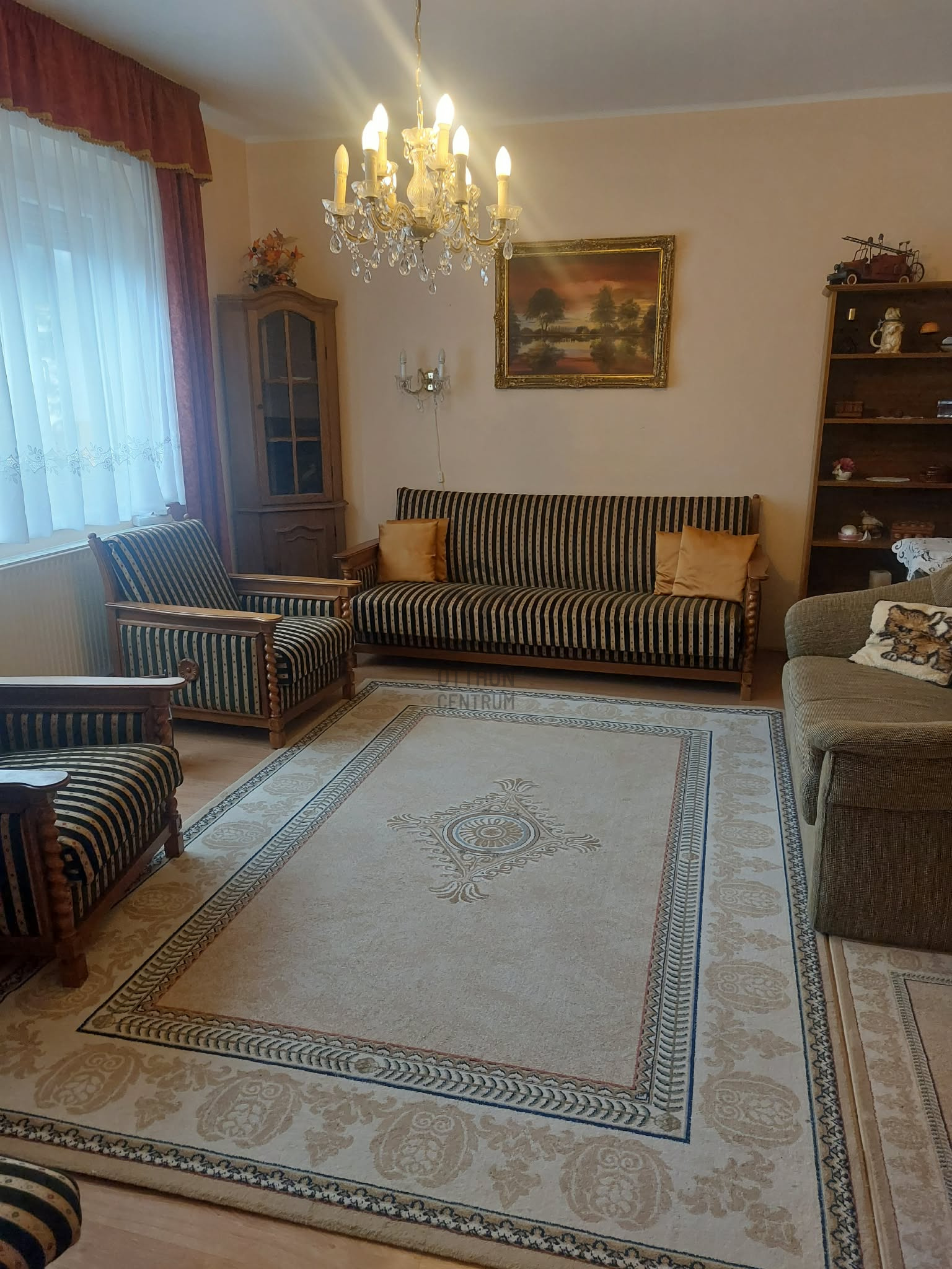 Gallery zoom image