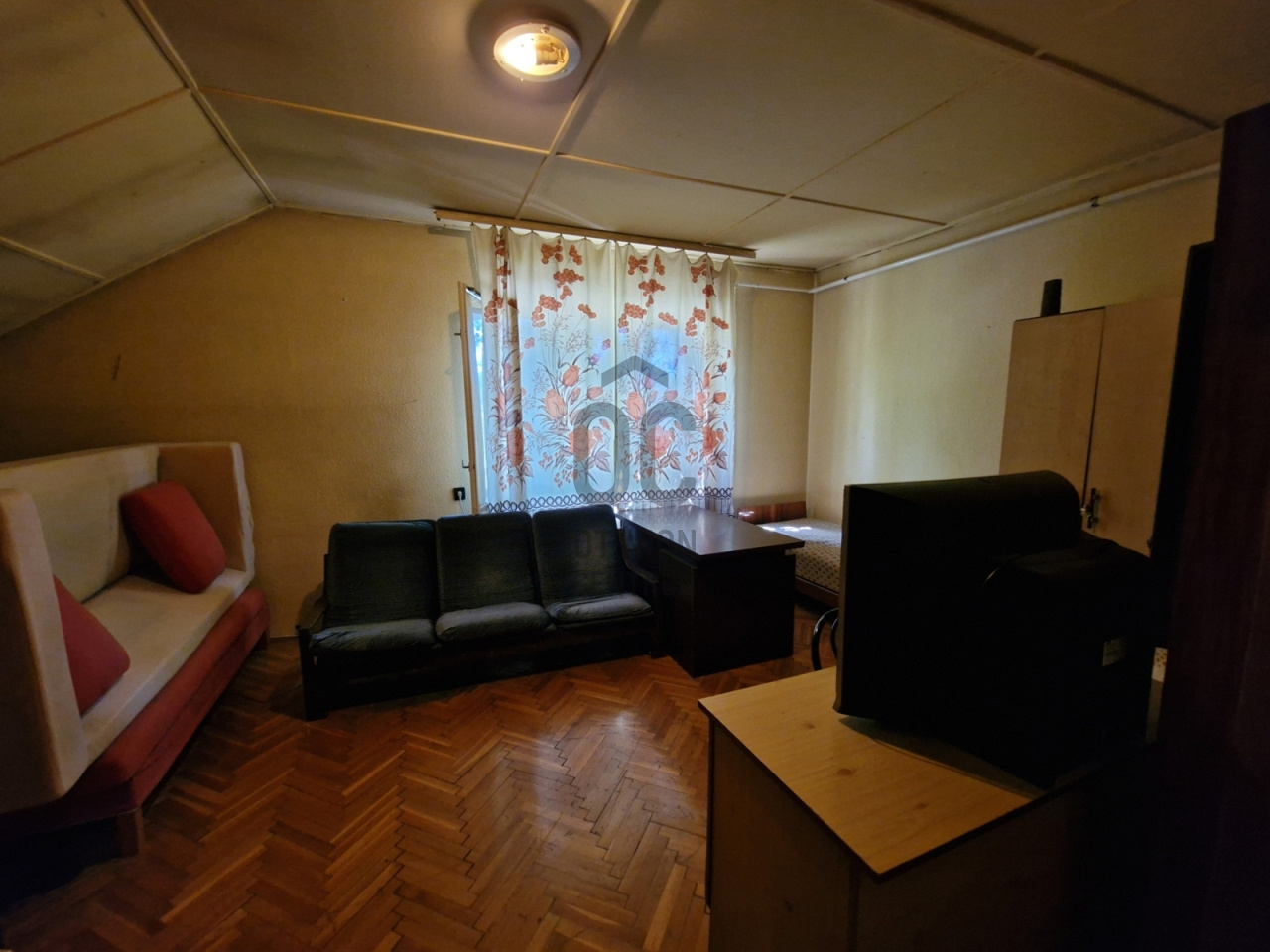 Gallery zoom image