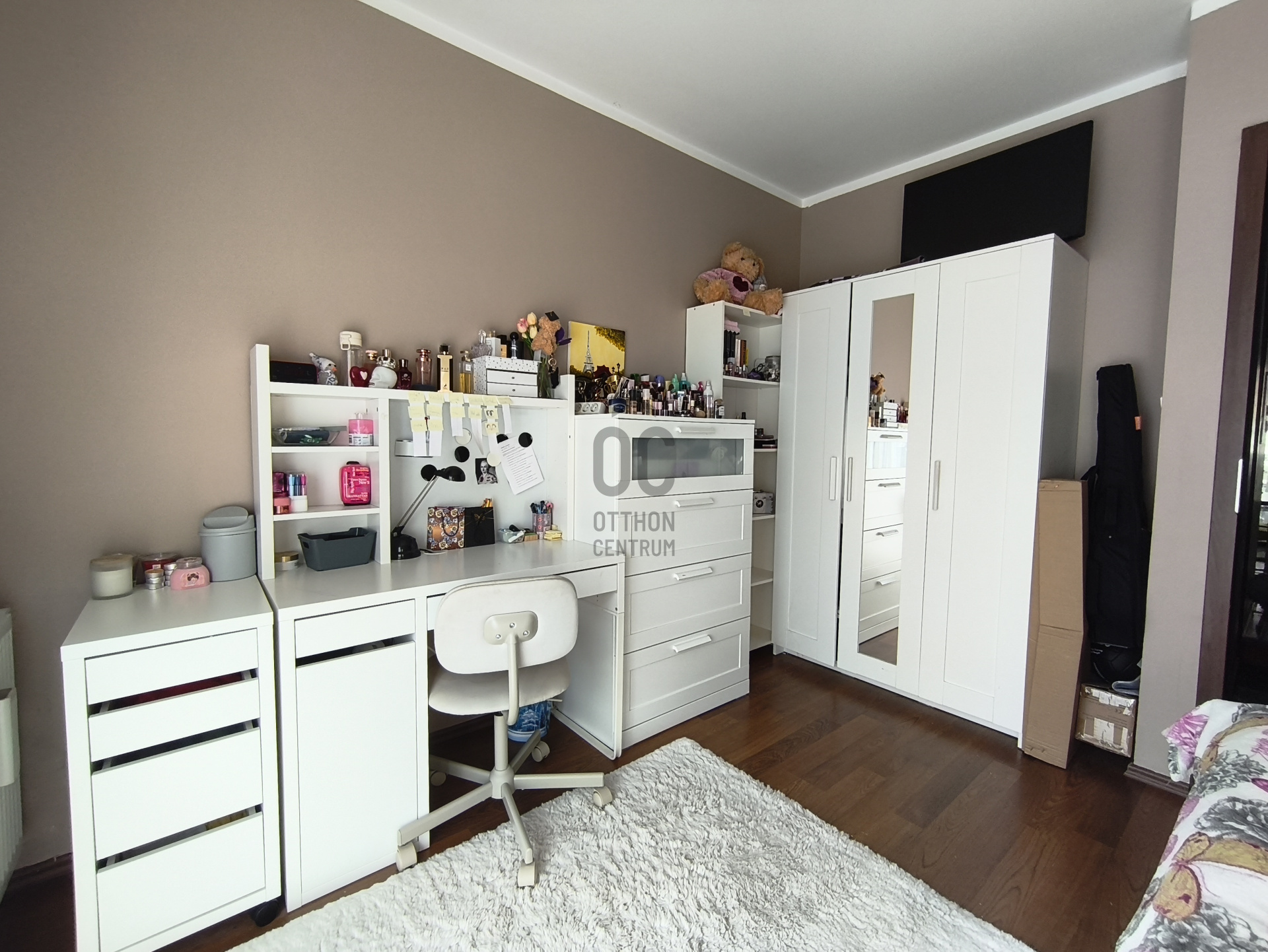 Gallery zoom image