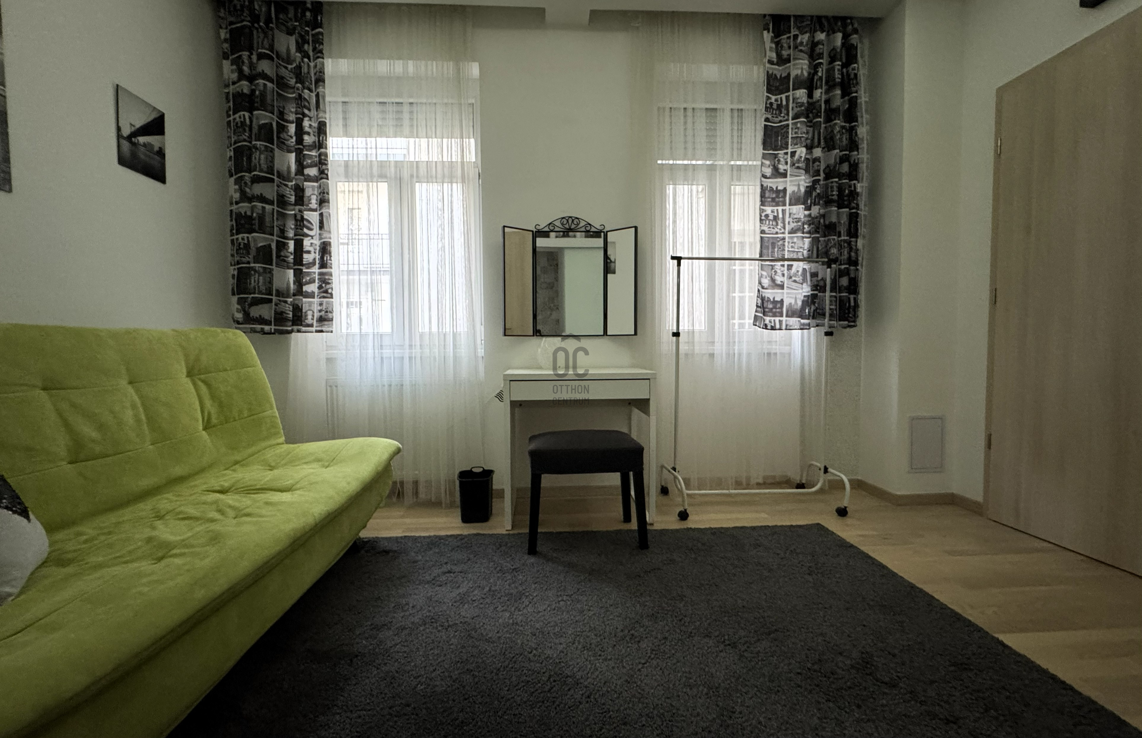 Gallery zoom image