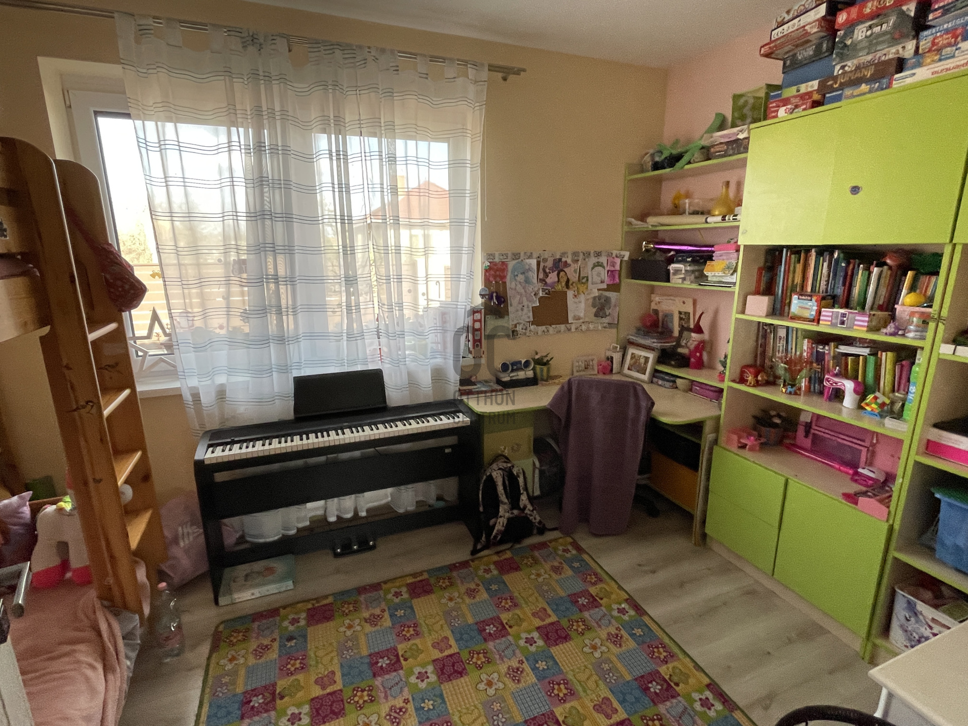Gallery zoom image
