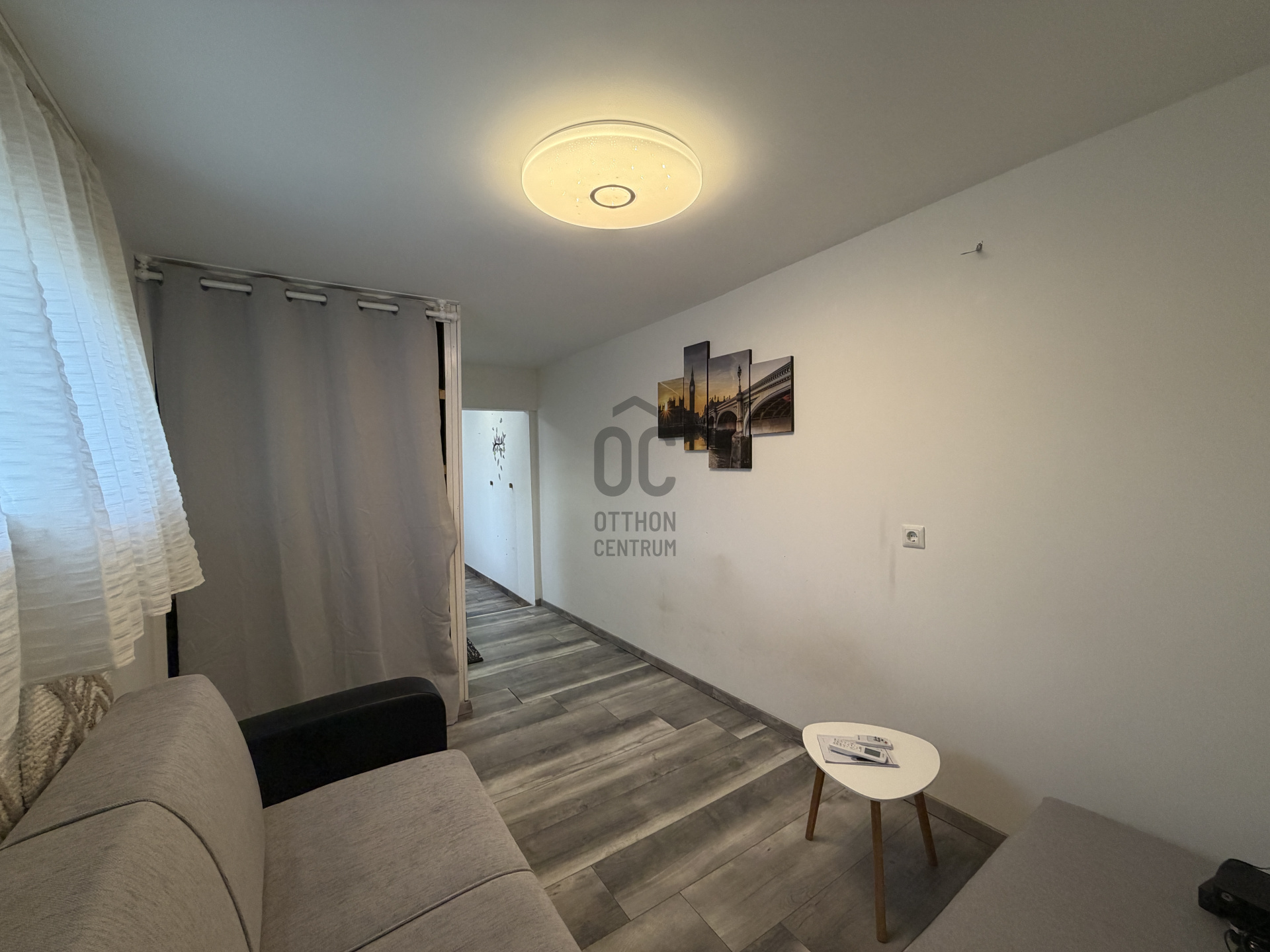 Gallery zoom image
