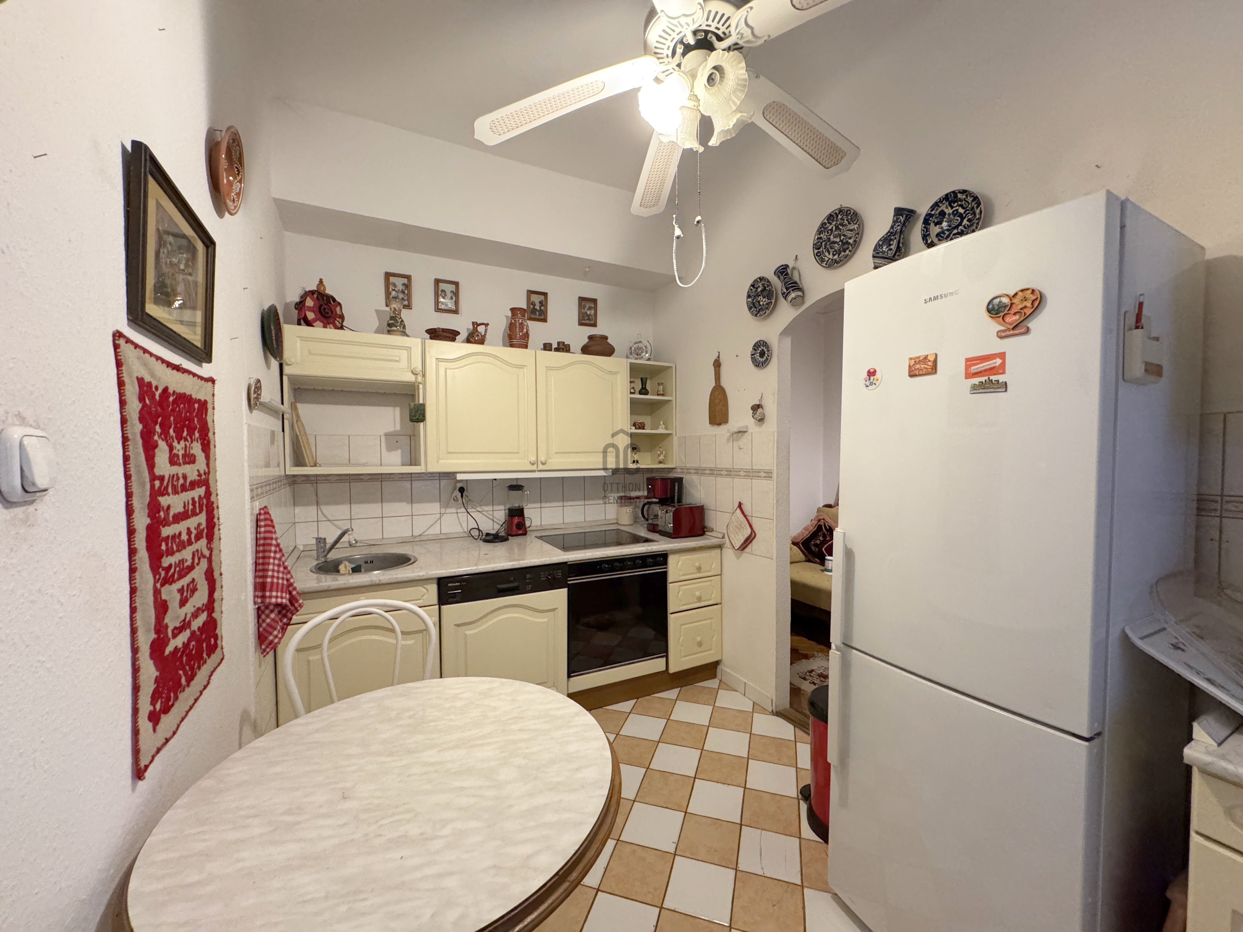 Gallery zoom image