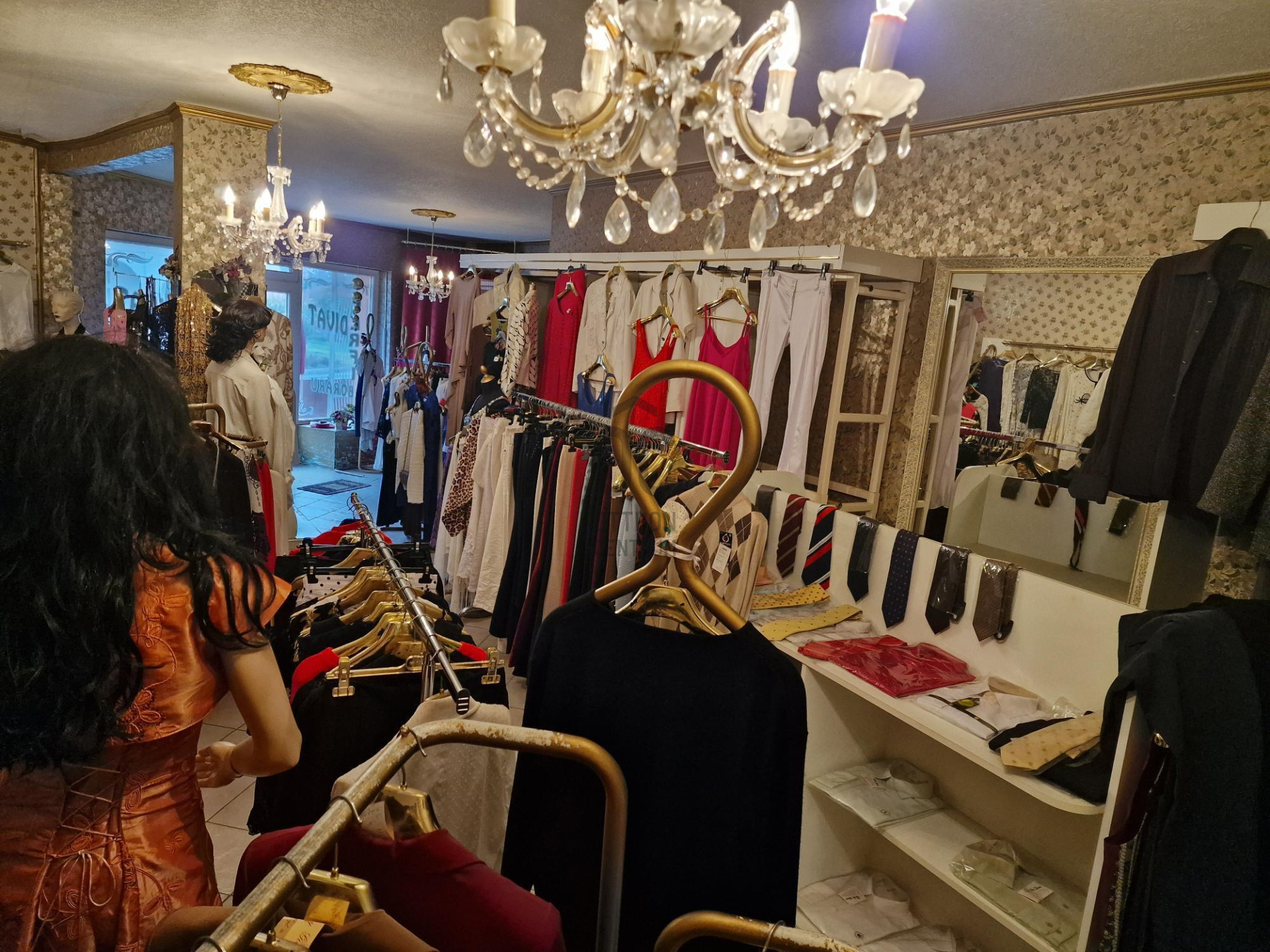 Gallery zoom image