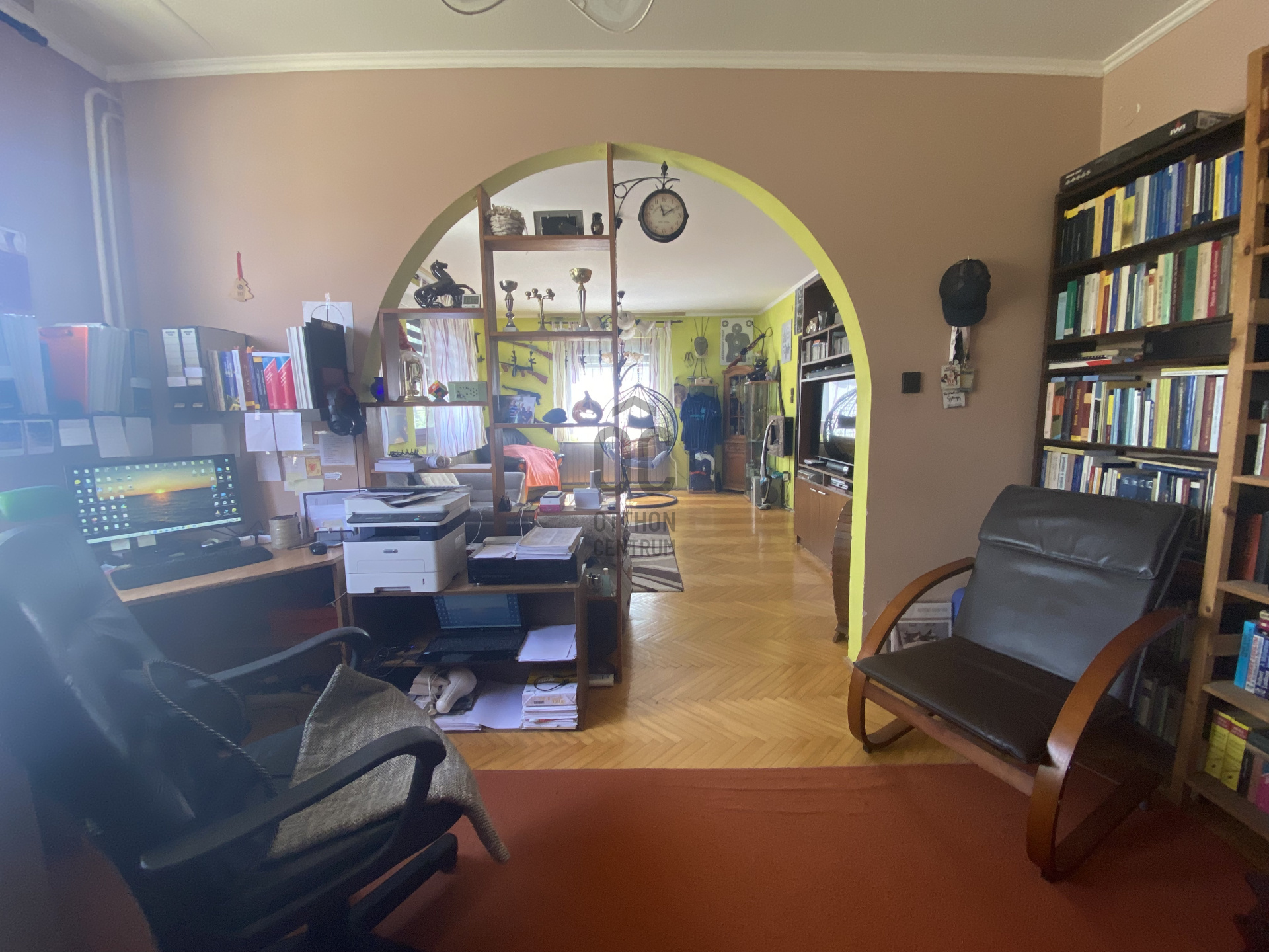 Gallery zoom image