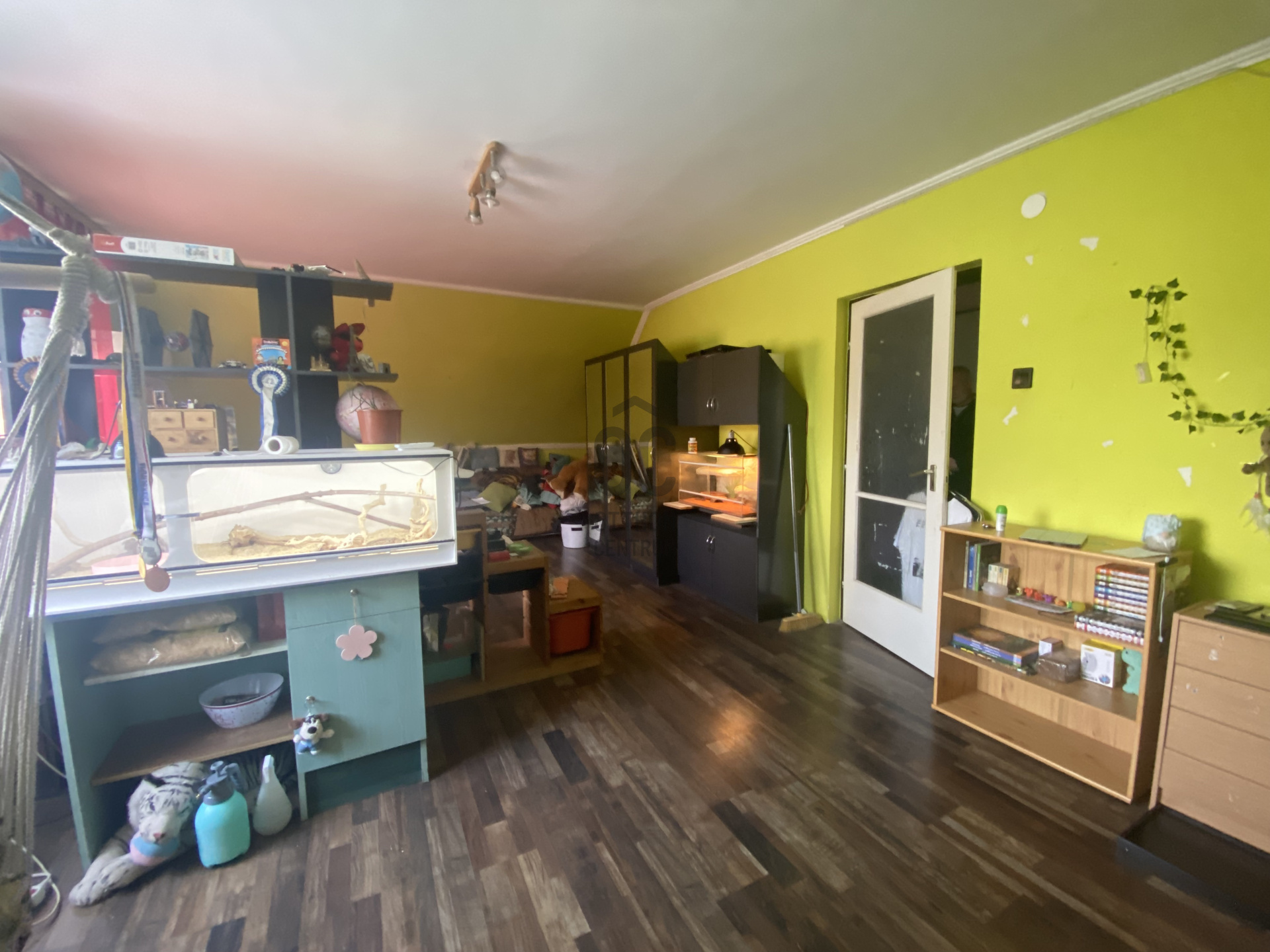 Gallery zoom image
