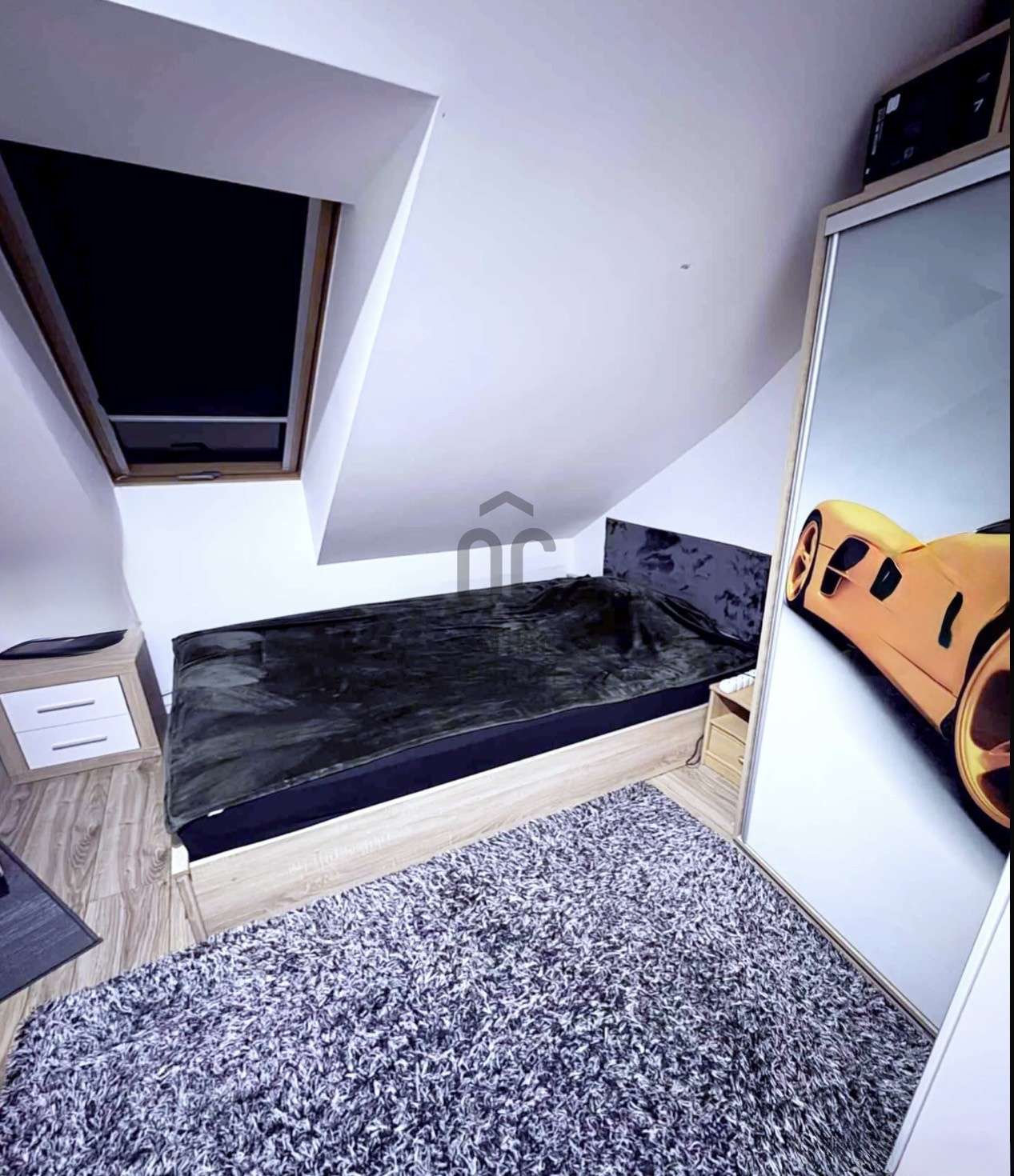 Gallery zoom image