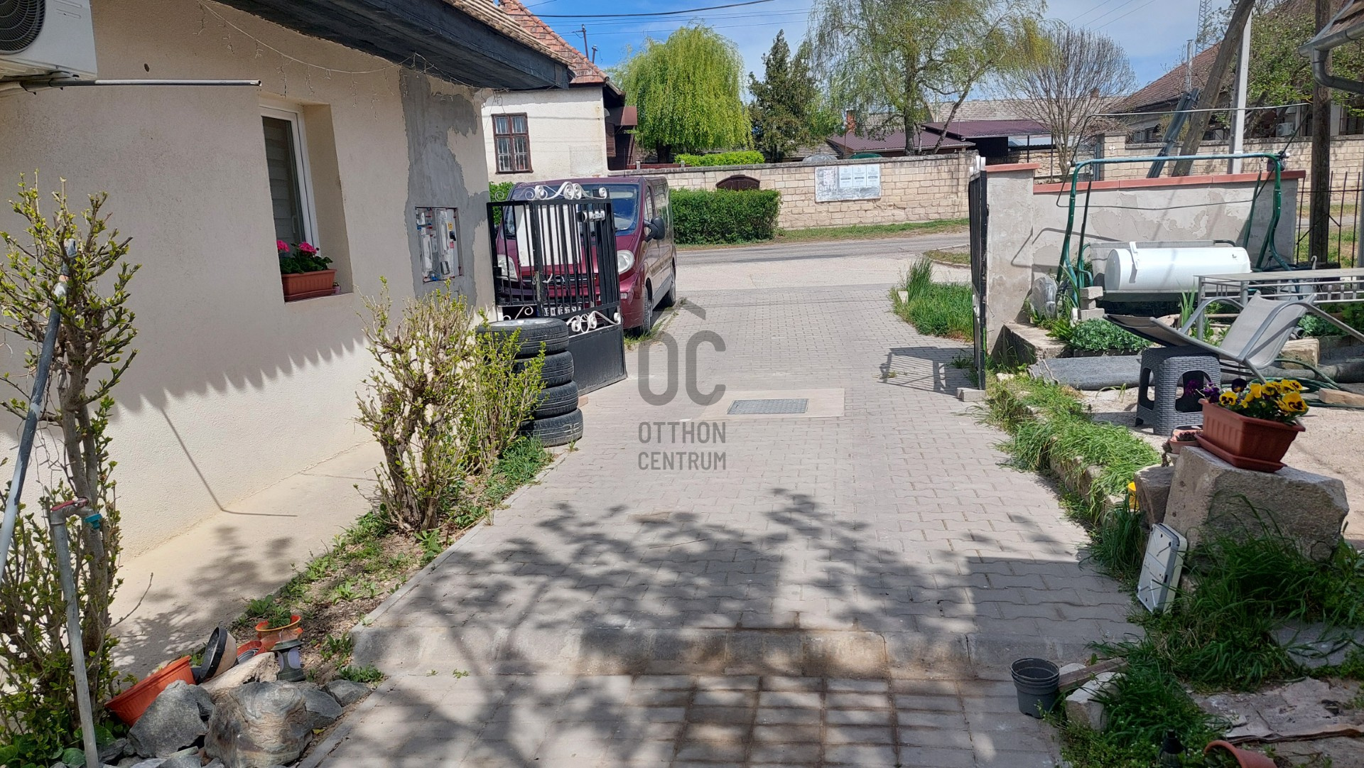 Gallery zoom image
