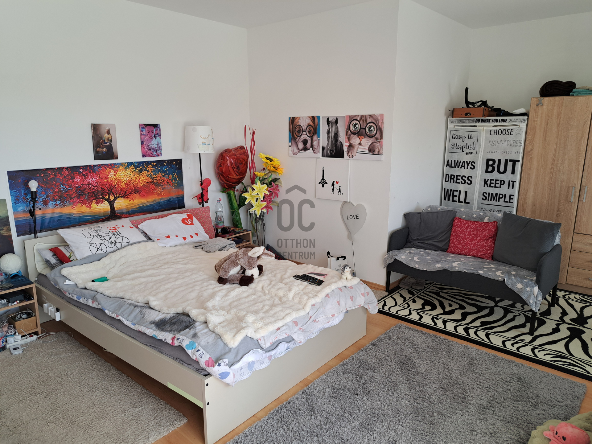 Gallery zoom image