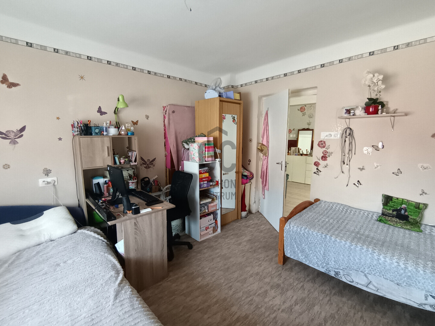 Gallery zoom image