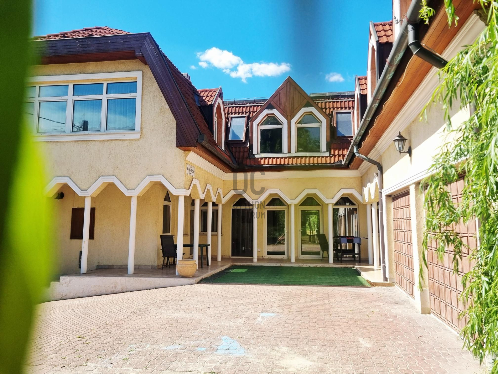 Gallery zoom image