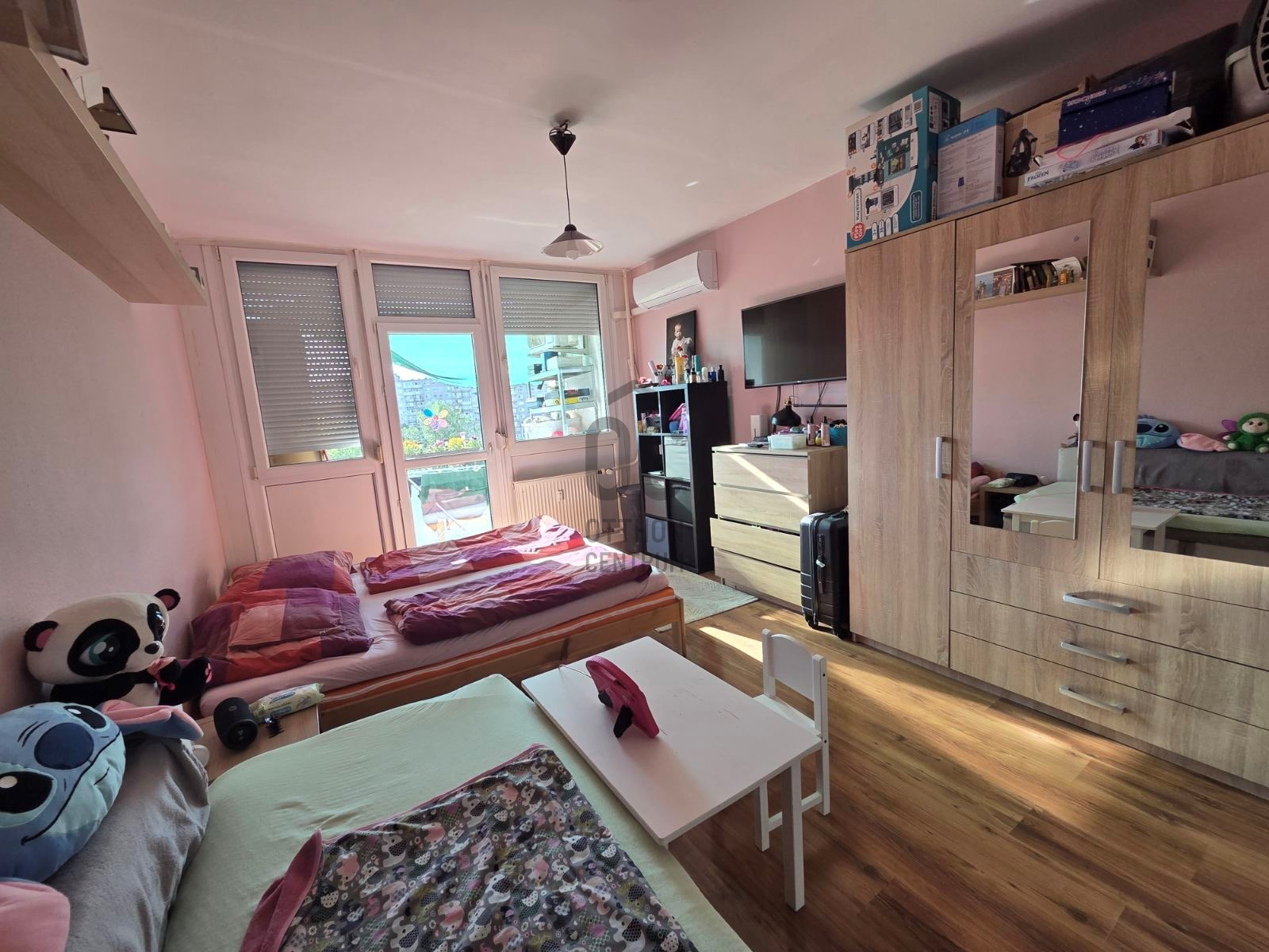 Gallery zoom image