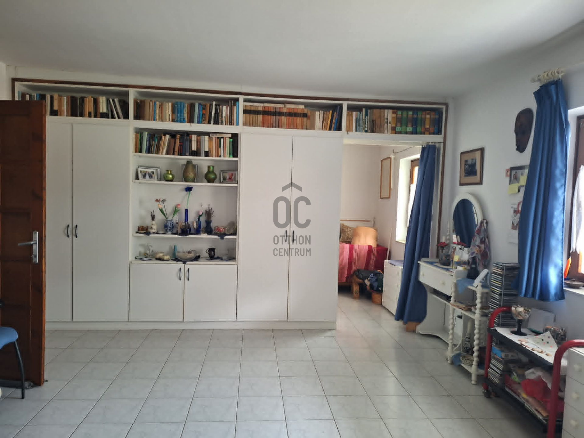Gallery zoom image